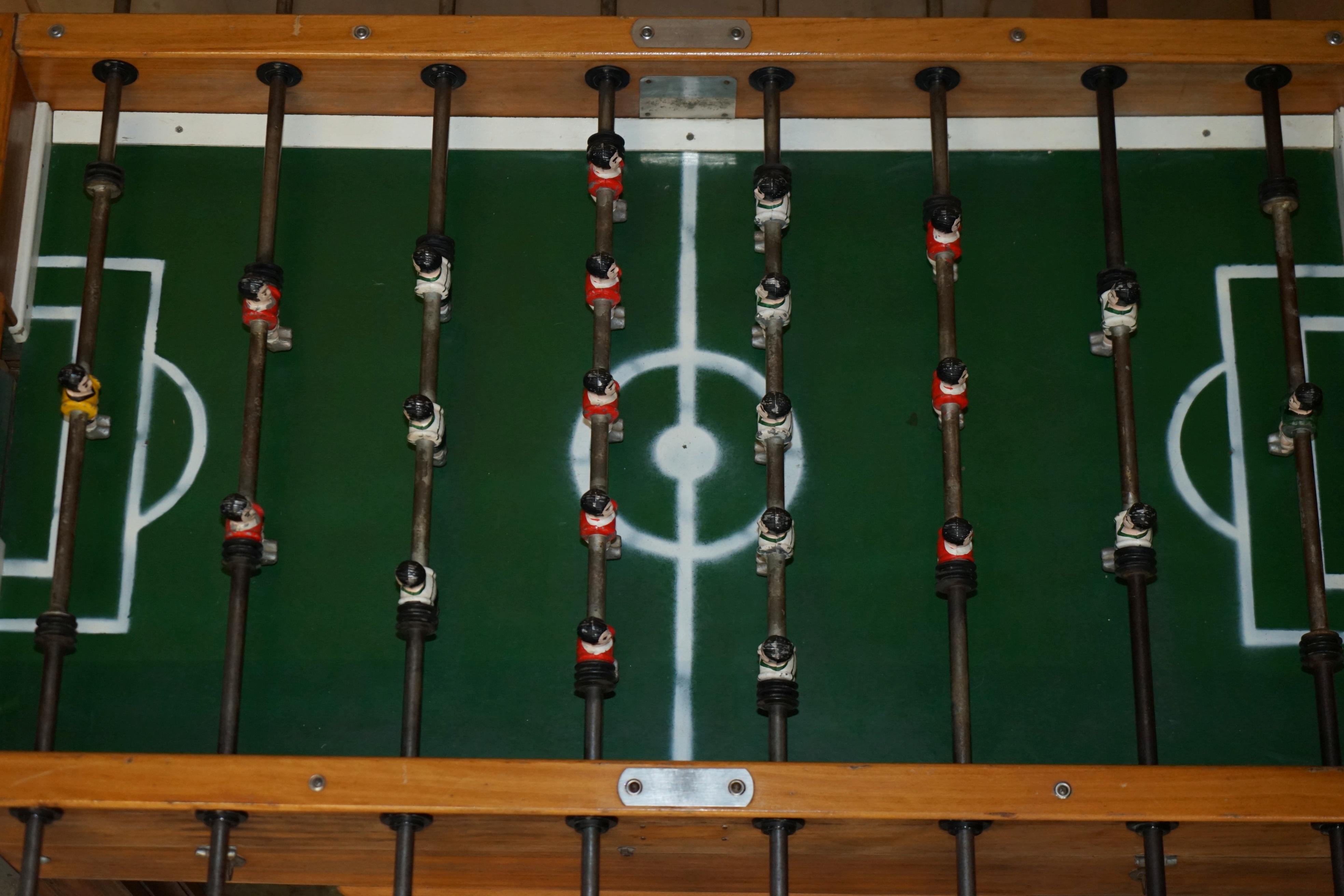 VINTAGE ANTIQUE  Style FRENCH FOOTBALL TABLE HAND PAINTED FIGUREs im Angebot 7