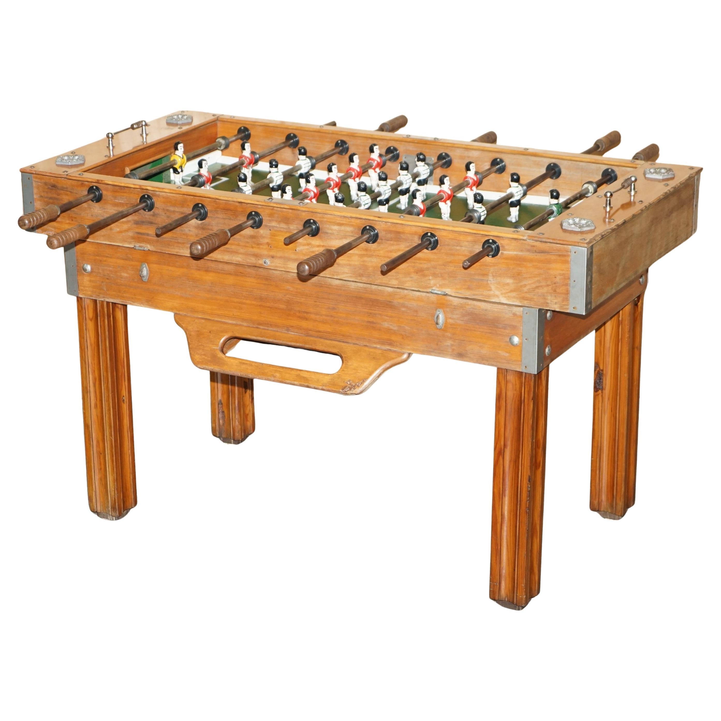 VINTAGE ANTIQUE  Style FRENCH FOOTBALL TABLE HAND PAINTED FIGUREs im Angebot