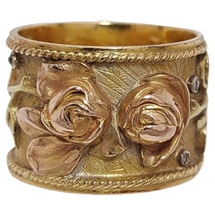 Vintage & Antique Yellow Gold Band Ring with Beautifully Handmade Flowers
