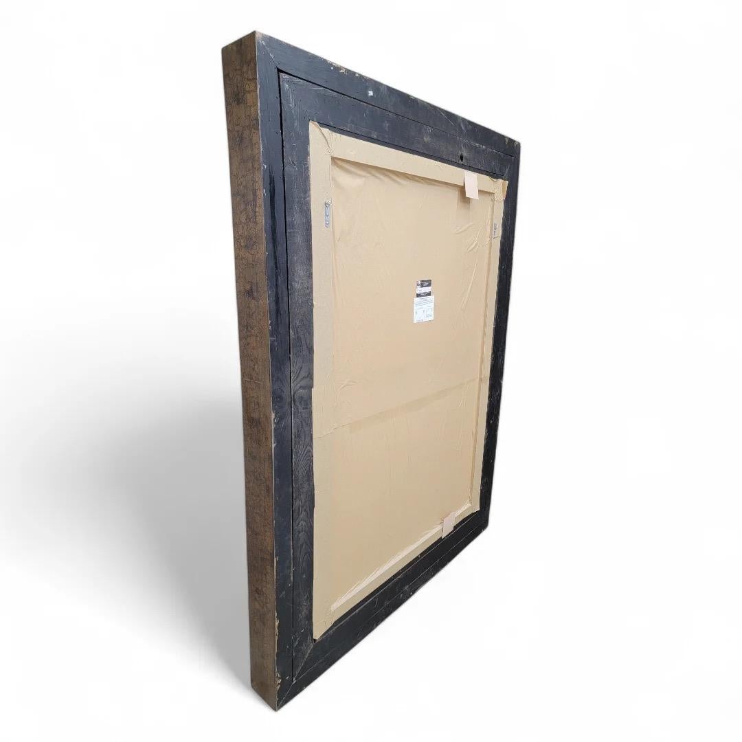 Moderne Miroir mural biseauté à encadrement en bois doré, de style Antiquities en vente