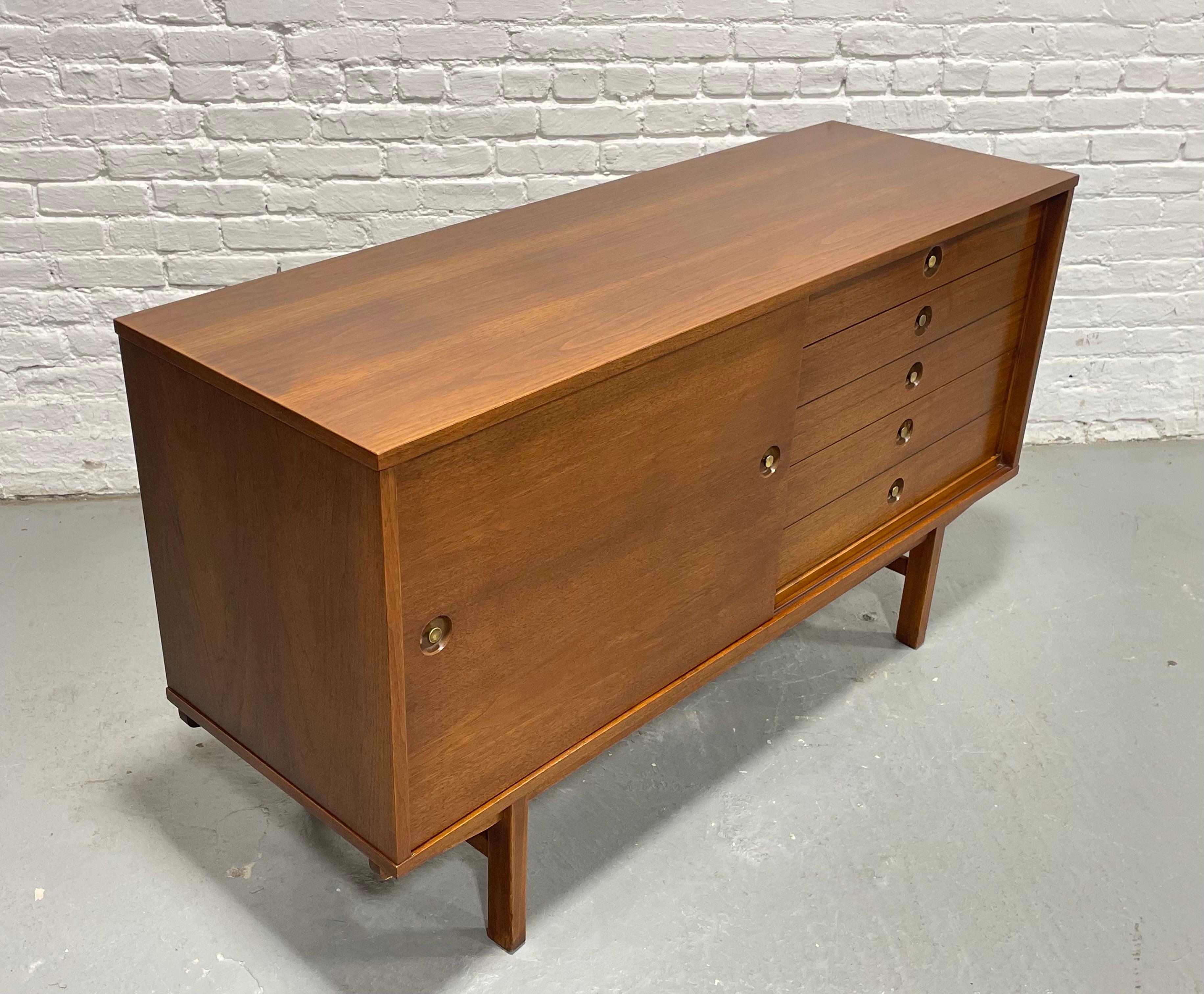 VINTAGE CREDENZA MODERNA DE MEDIO SIGLO, c. 1960 en venta 9