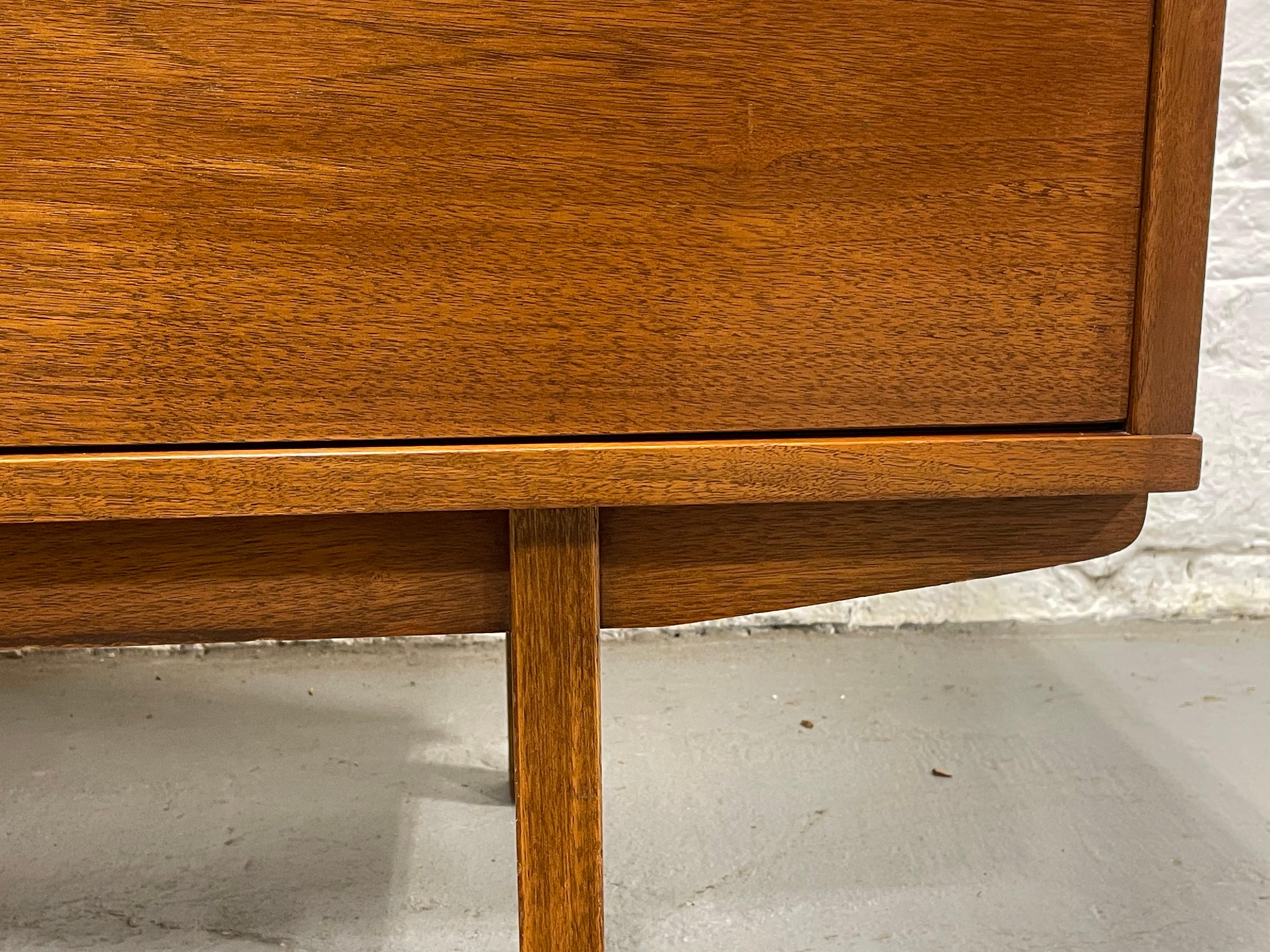 VINTAGE CREDENZA MODERNA DE MEDIO SIGLO, c. 1960 en venta 3