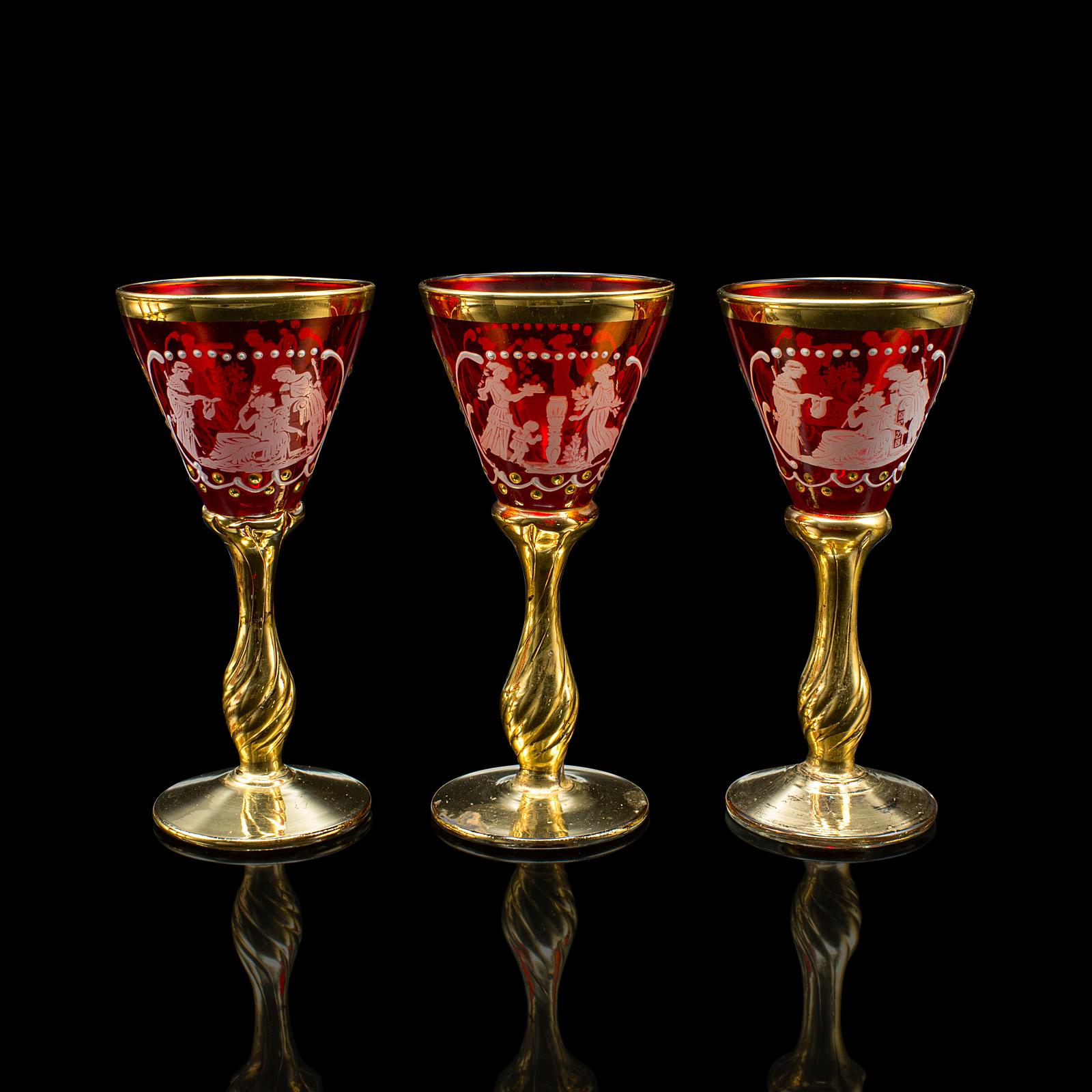 Service à vin italien, verre d'art, aiguière et aiguière, vers 1970 en vente 4