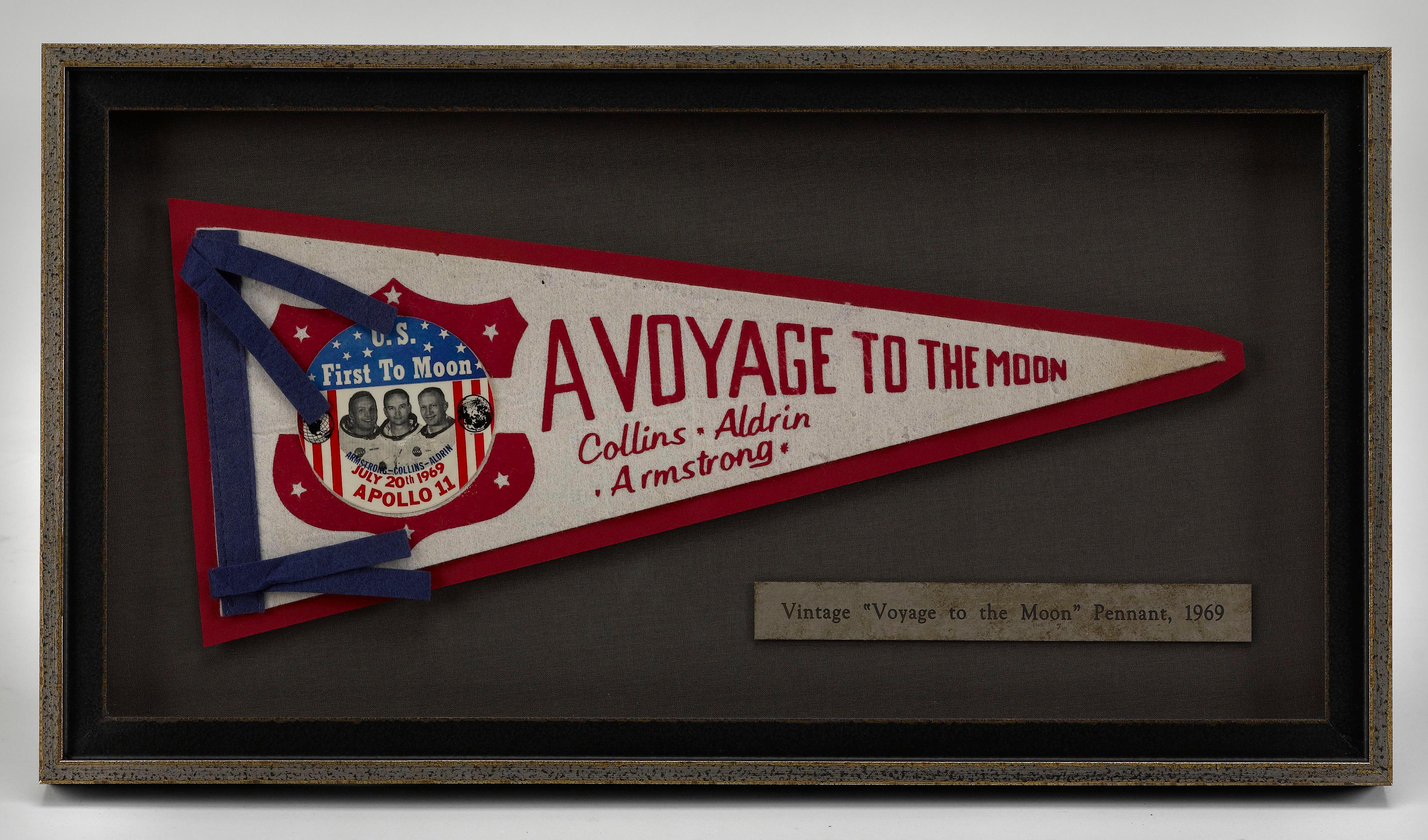 Vintage Apollo 11 „Voyage to the Moon“ Pennant, 1969 im Zustand „Gut“ im Angebot in Colorado Springs, CO