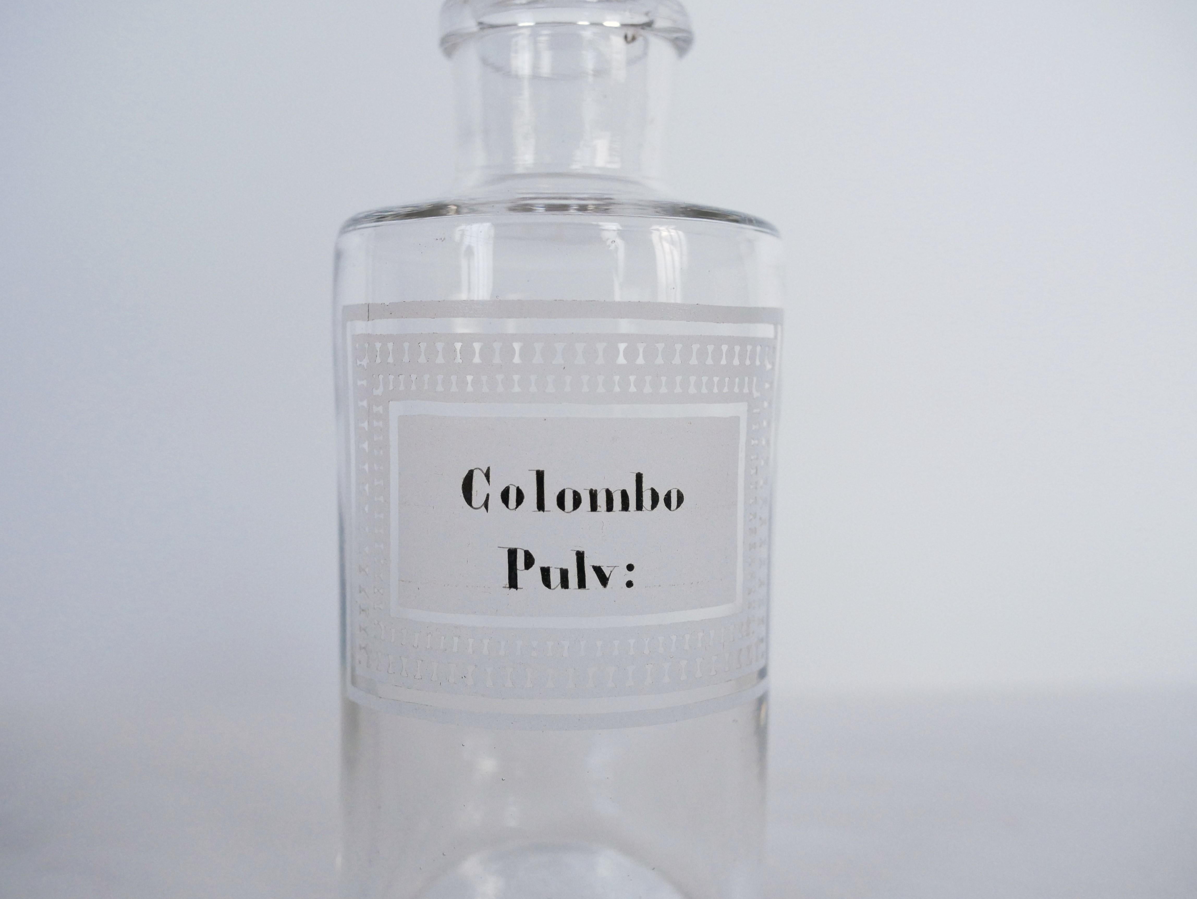 Vintage apothecary bottle For Sale 1