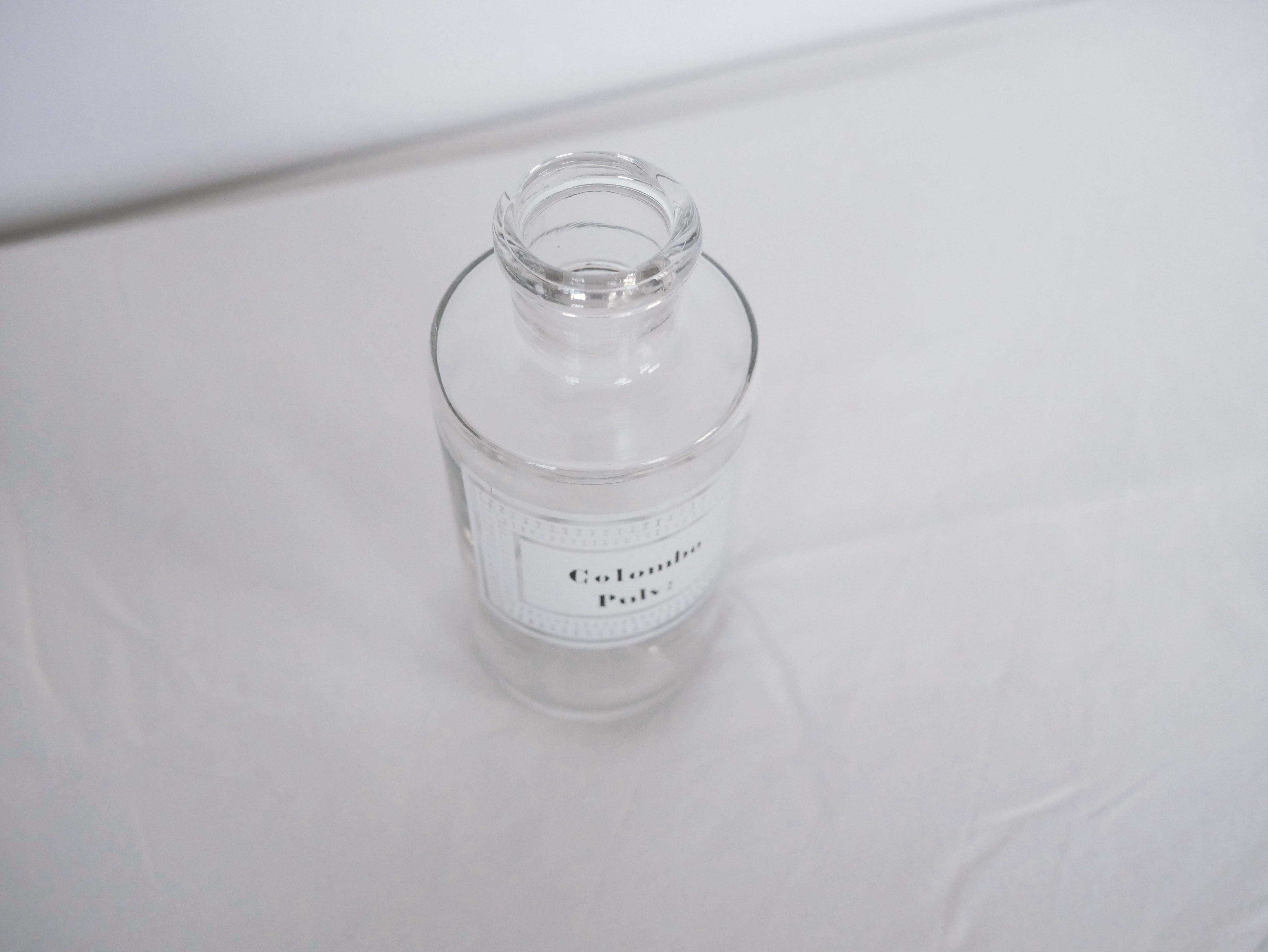 Vintage apothecary bottle For Sale 2