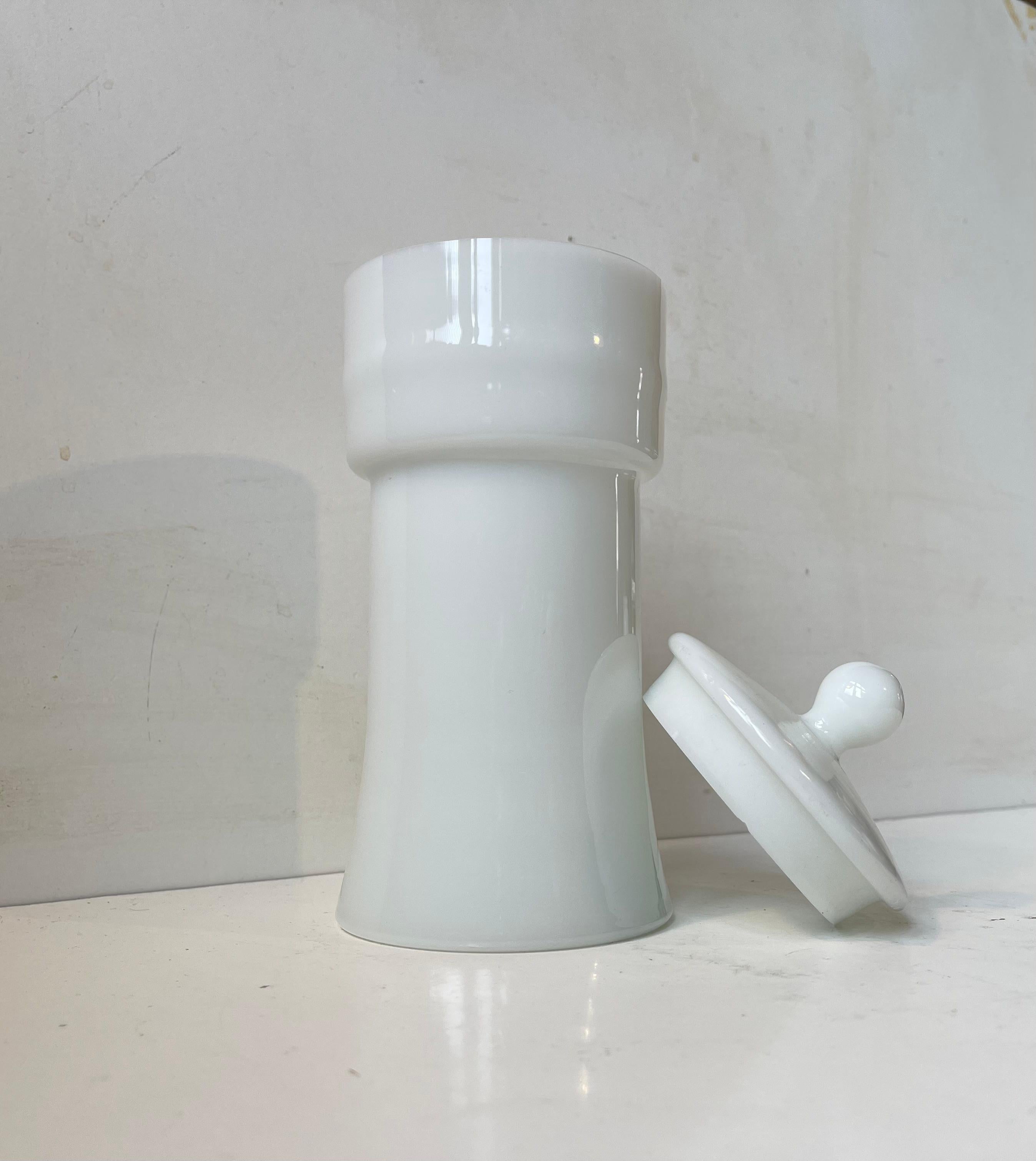 Apothekergefäß aus weißem Glas von Empoli, Italien, 1970er Jahre (Mitte des 20. Jahrhunderts) im Angebot