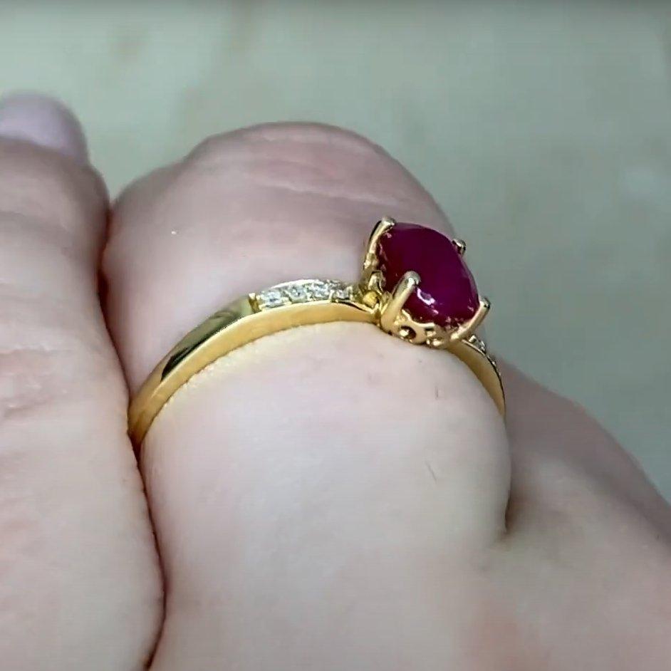 Vintage (ca. 1 Karat) Oval Cut Ruby Verlobungsring, 14k Gelbgold (Ovalschliff) im Angebot
