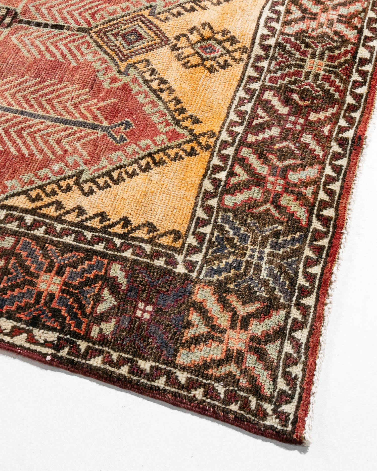 Vintage Apricot Türkisch Oushak Teppich 4'9 x 12'8 (20. Jahrhundert) im Angebot