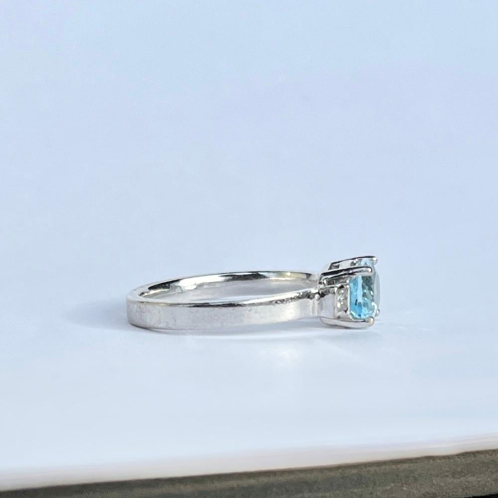 Vintage Aqua and 18 Carat White Gold Solitaire Ring For Sale 1