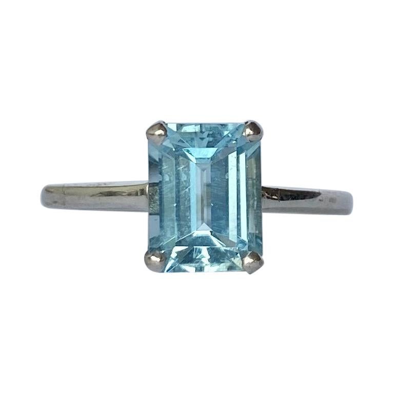 Vintage Aqua and 9 Carat Gold Solitaire Ring For Sale