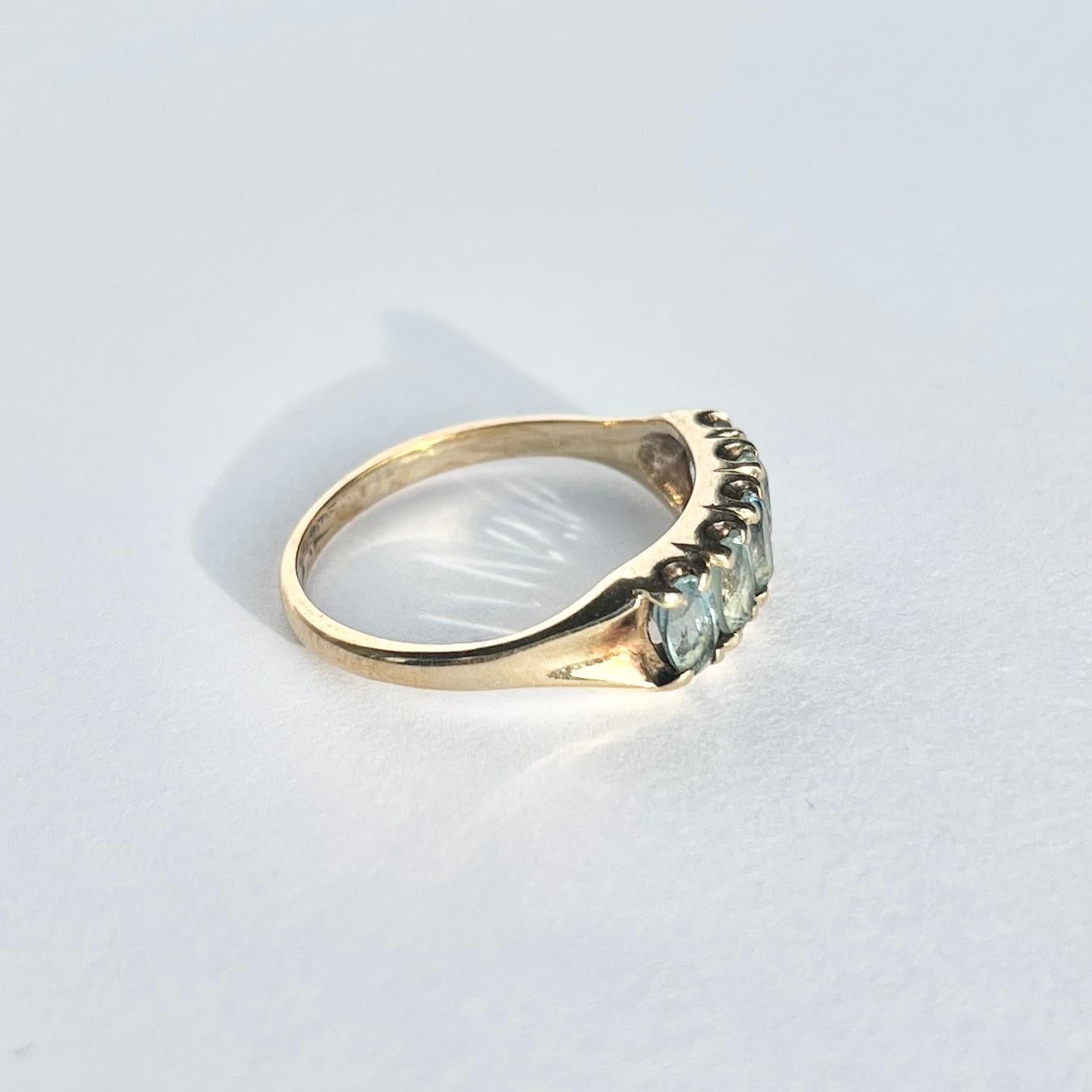 Women's Vintage Aqua and 9 Carat Gold Three-Stone Ring For Sale