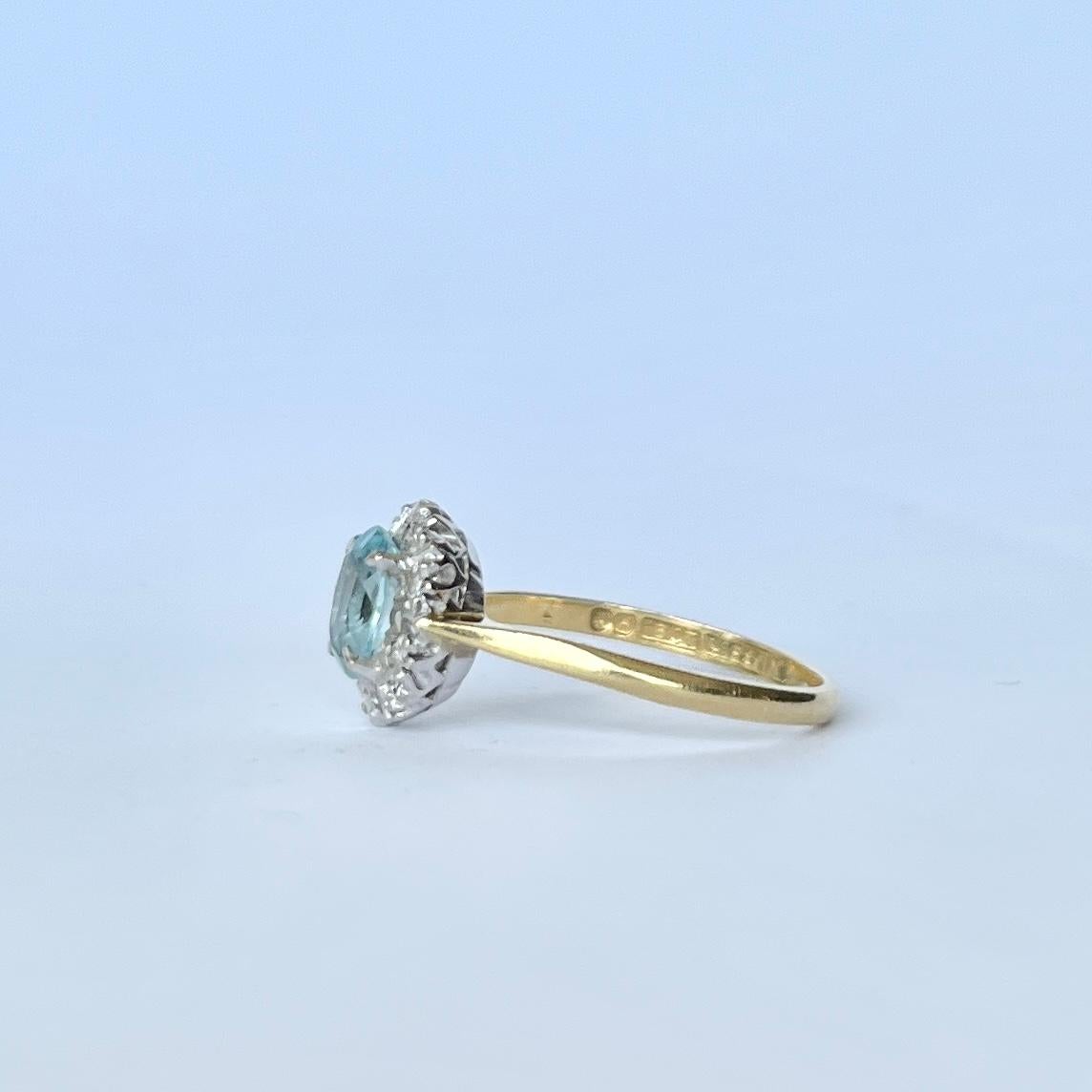 Modern Vintage Aquamarine and Diamond 10 Carat Gold Cluster Ring For Sale