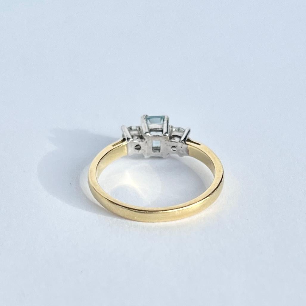 Vintage Aqua and Diamond 18 Carat Gold Three Stone Ring  In Good Condition For Sale In Chipping Campden, GB