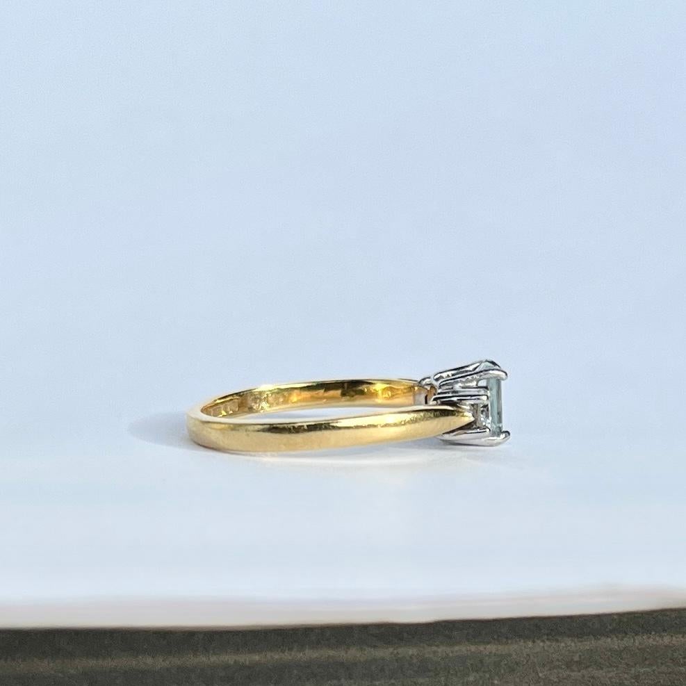 Women's Vintage Aqua and Diamond 18 Carat Gold Three Stone Ring  For Sale