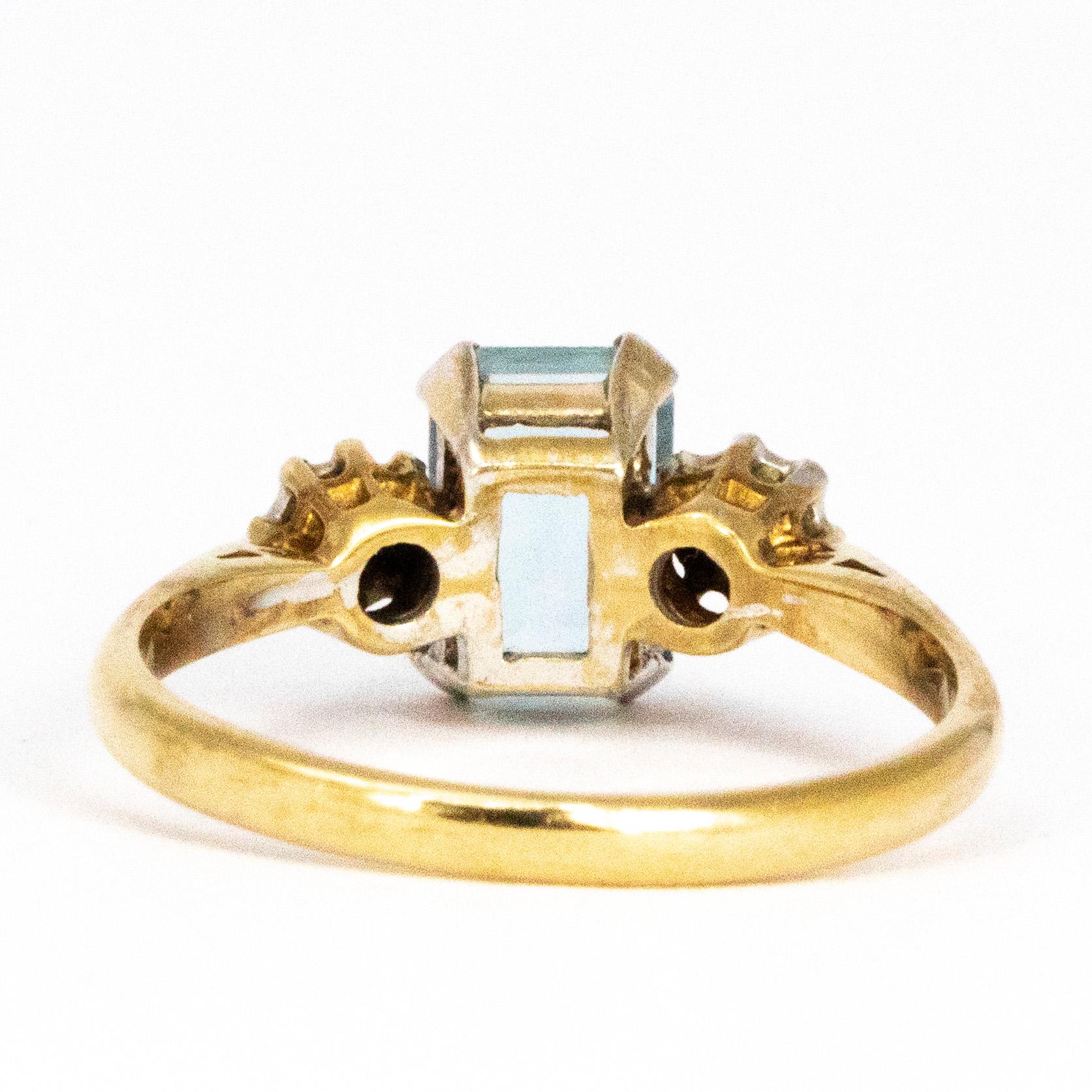 Vintage Aqua and Diamond 9 Carat Gold  Three-Stone Ring In Good Condition In Chipping Campden, GB