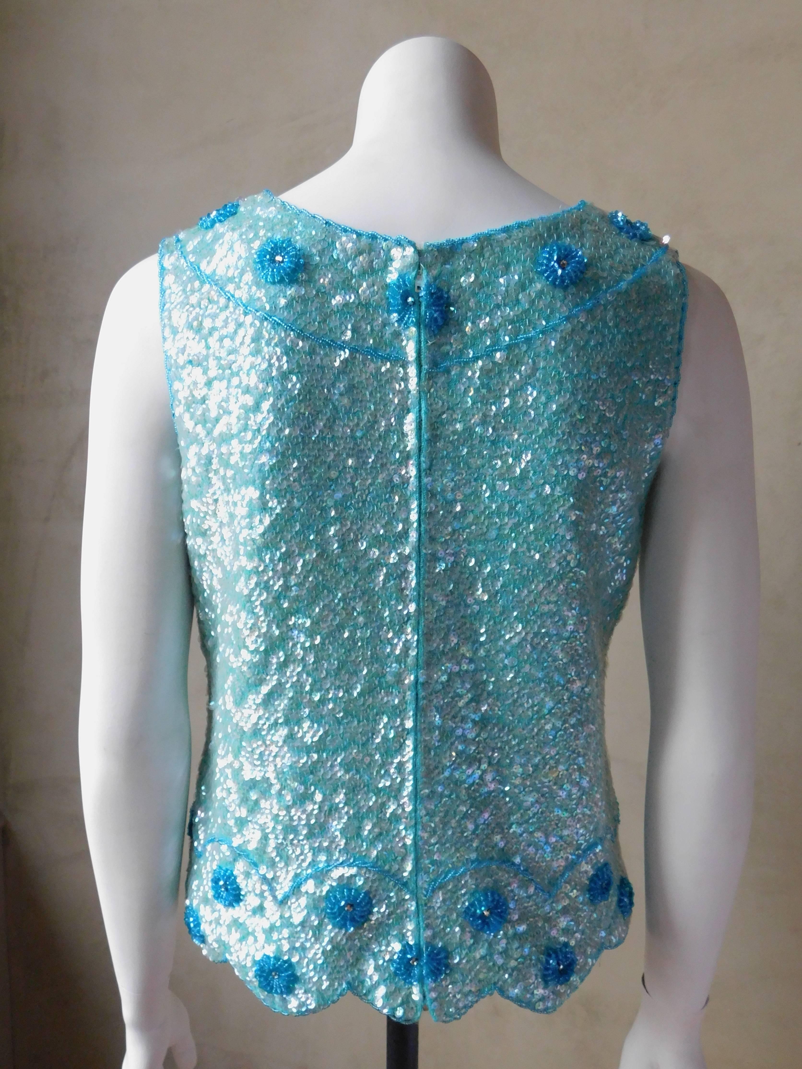 Vintage Aqua Blue Cashmere Hand Beaded and Sequined Sleeveless V Neck Top  In Good Condition For Sale In Antwerp, BE