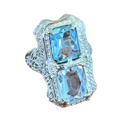 Vintage Aquamarine 14 Karat White Gold Filigree Ring