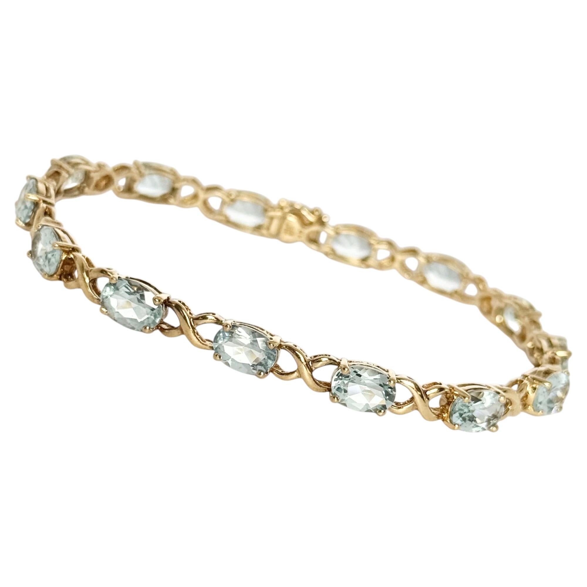 Bracciale vintage in oro 9 carati con acquamarina in vendita