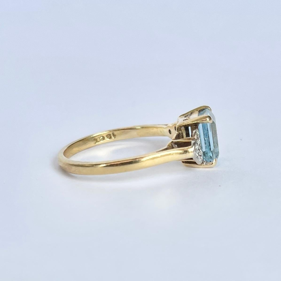 Bague solitaire vintage en or 18 carats avec aigue-marine et diamant Pour femmes en vente