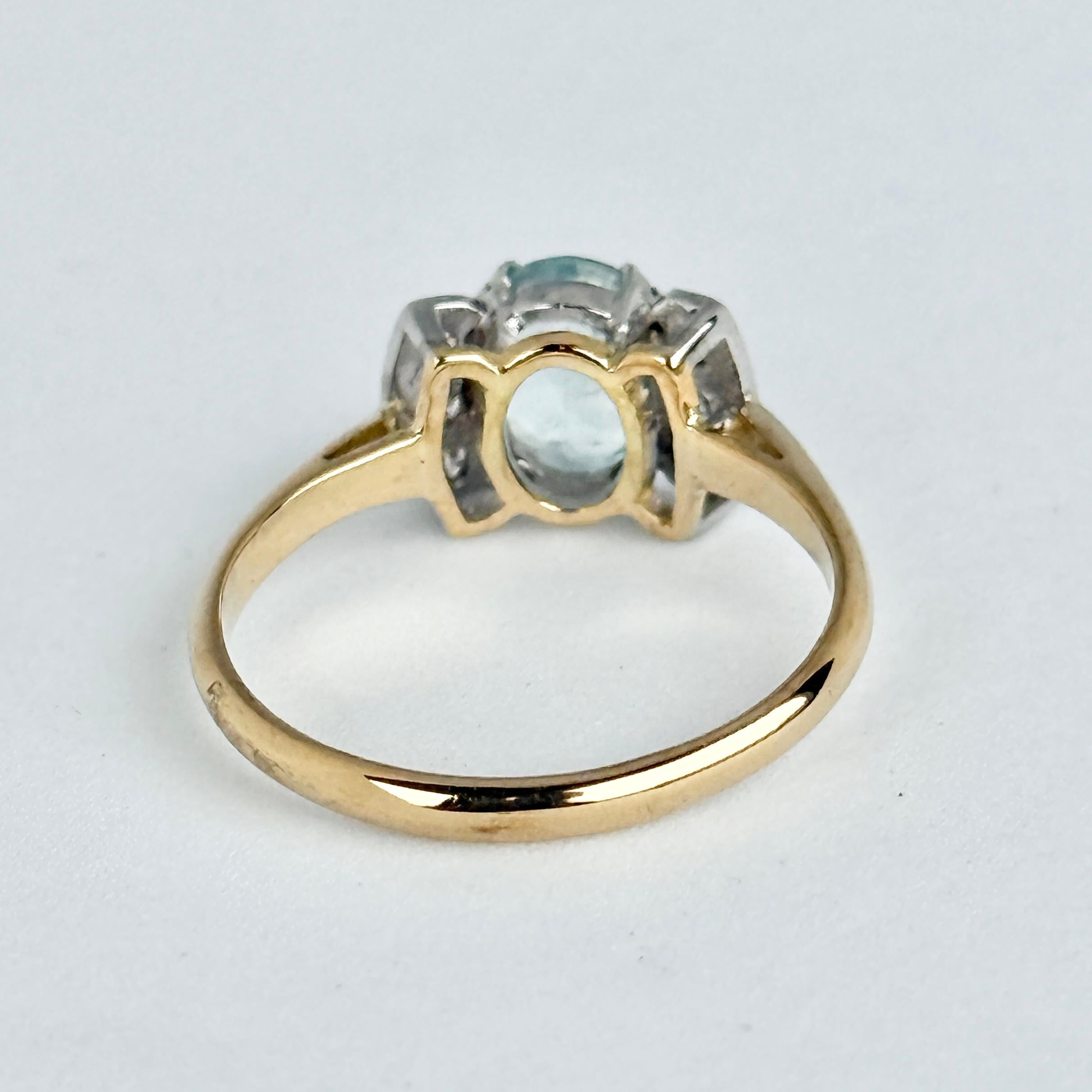 18 Karat Gold Solitär-Ring mit Aquamarin und Diamant im Angebot 1