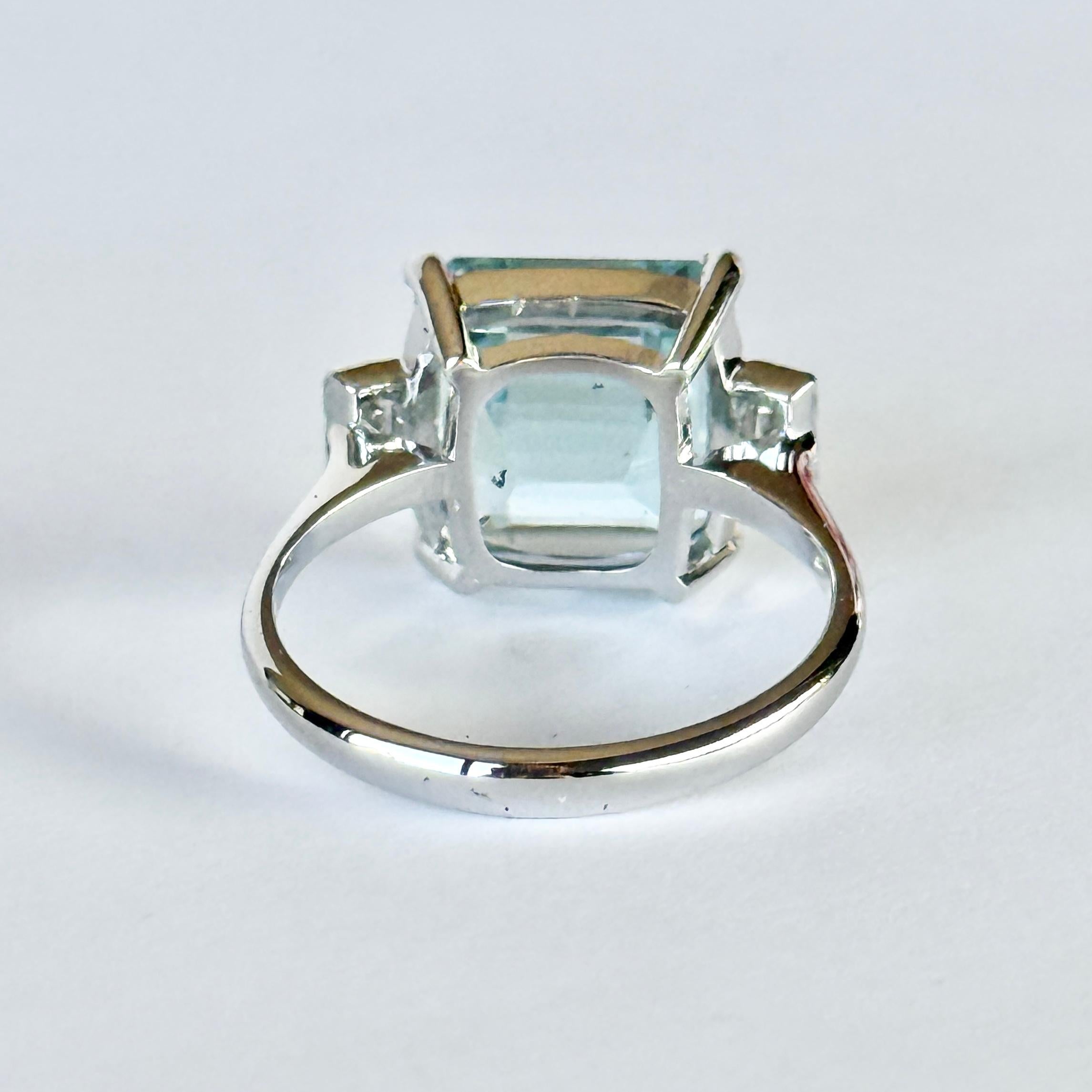 Vintage Aquamarin und Diamant 18 Karat Weißgold Solitär Ring Damen im Angebot