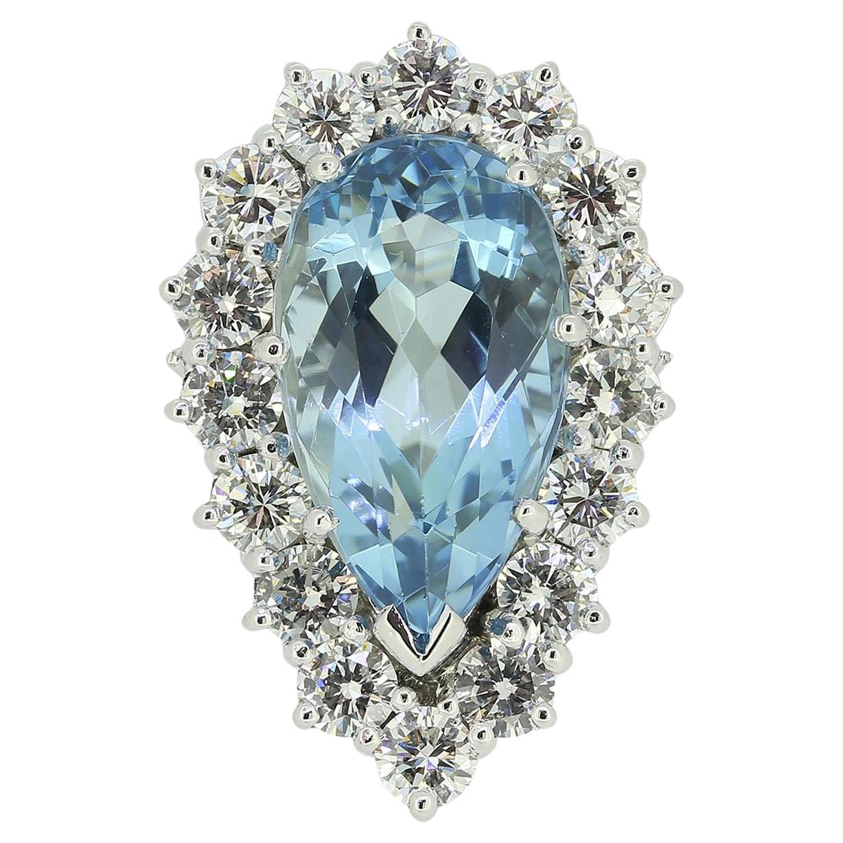 Vintage Aquamarine and Diamond Cluster Ring For Sale