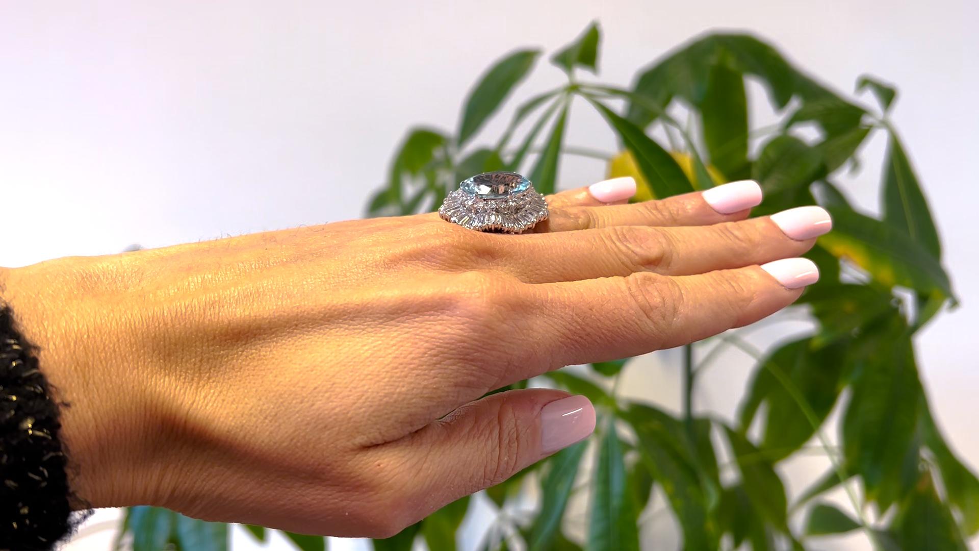 Platin-Ballerina-Ring mit Aquamarin und Diamant im Zustand „Gut“ in Beverly Hills, CA