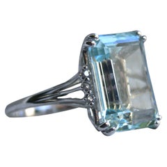 Vintage Aquamarine and Diamond Ring in 14 Karat White Gold, 11.12 Carat