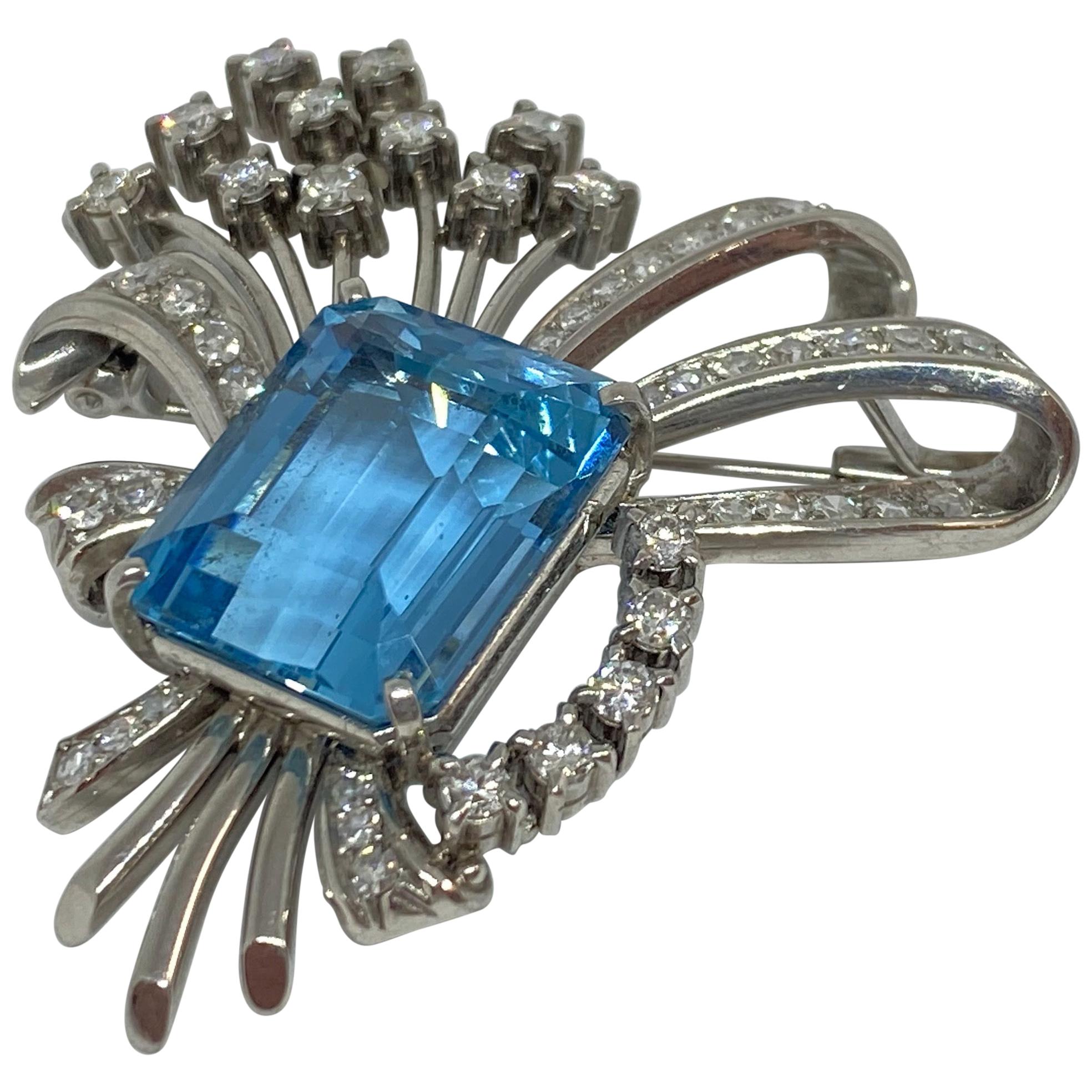 Vintage Aquamarine and Diamond Spray Brooch Platinum 14.17 Carat