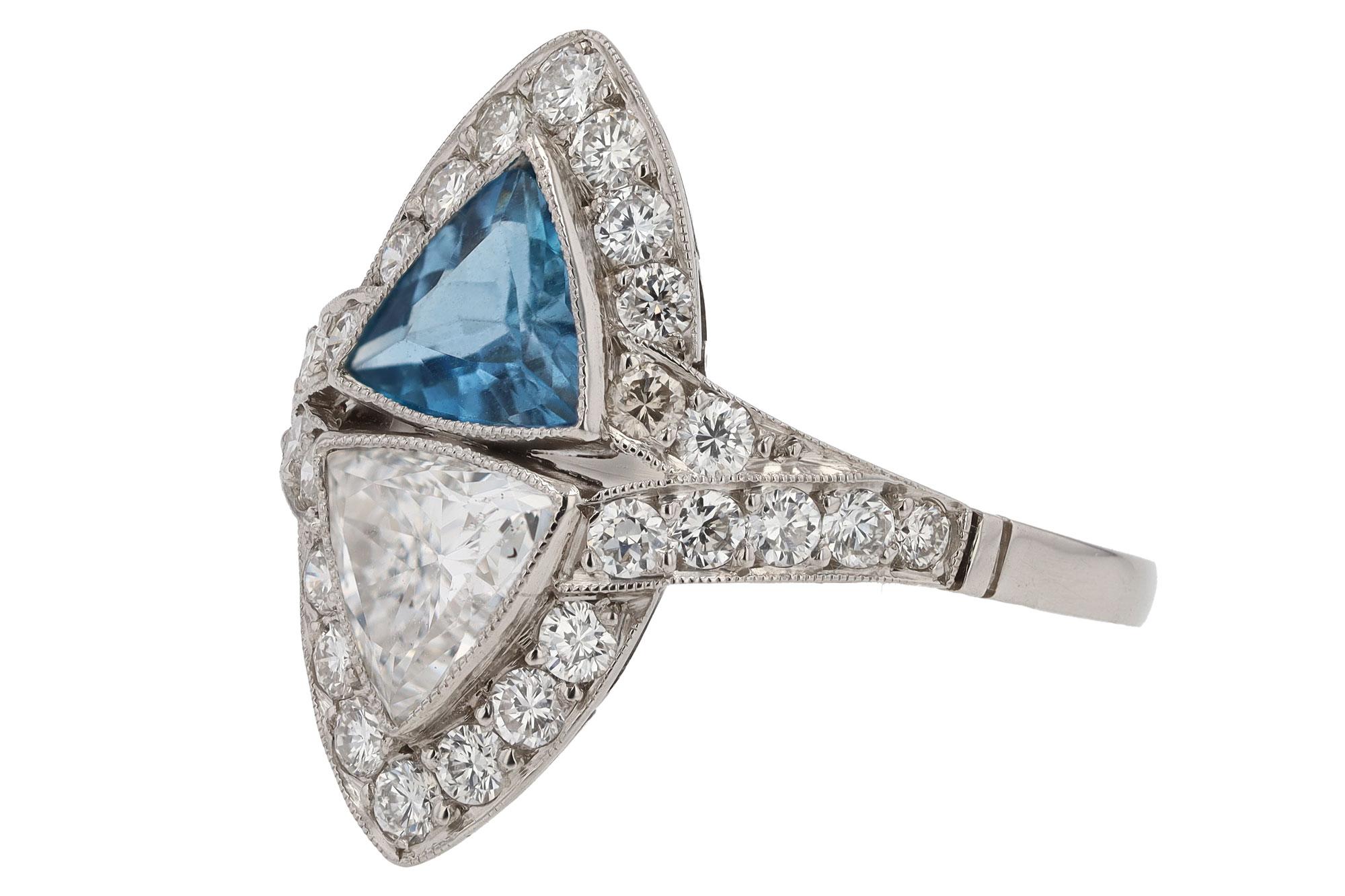 Art Deco Vintage Aquamarine and Diamond Toi et Moi Two Stone Ring For Sale