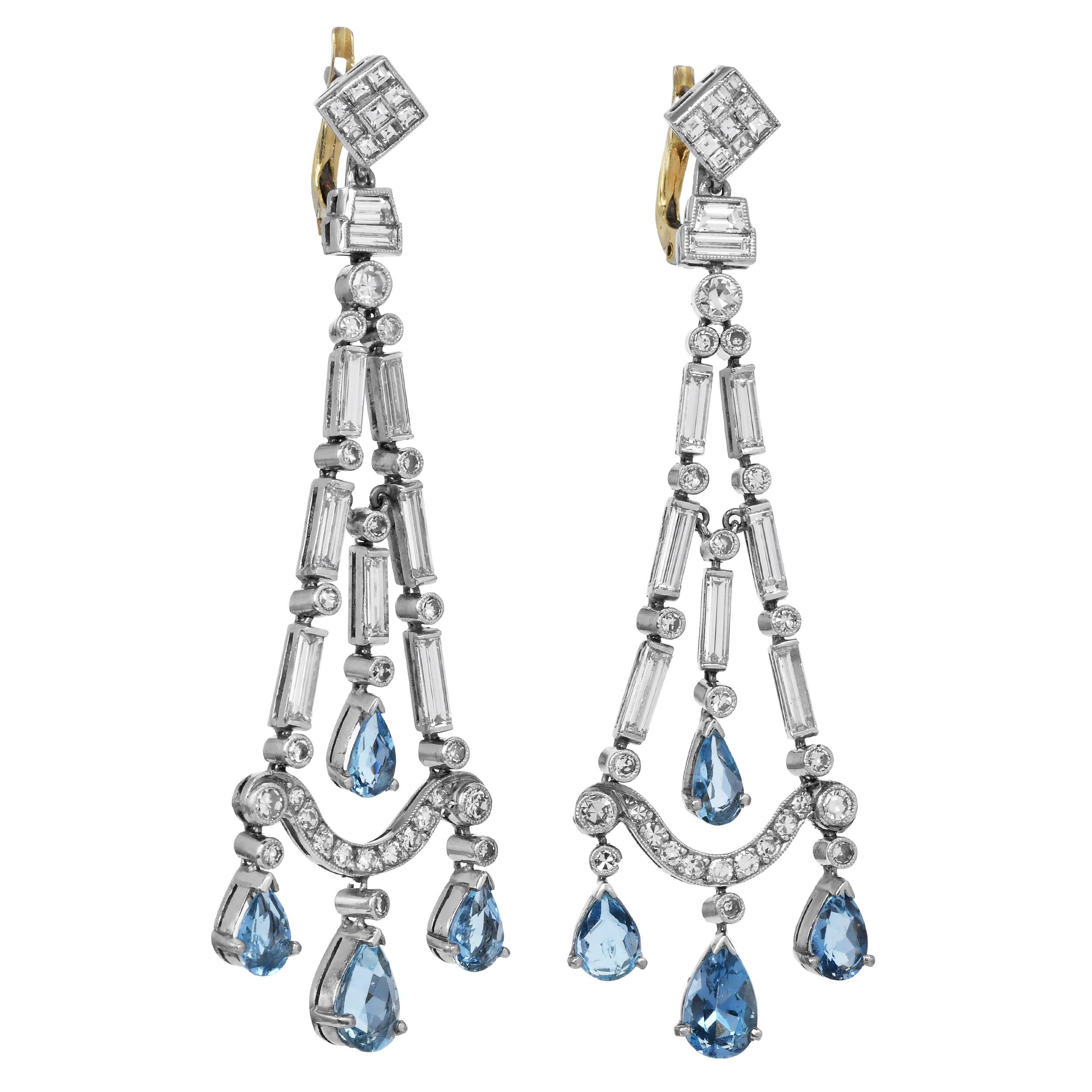 Orecchini a lampadario in platino con acquamarina e diamanti d'epoca da 6,22 carati In condizioni ottime in vendita a Miami, FL