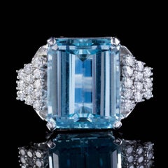 Vintage Aquamarine Diamond Cocktail Ring in 15ct Aqua