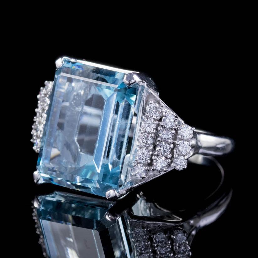 Art Deco Vintage Aquamarine Diamond Cocktail Ring in 15ct Aqua For Sale