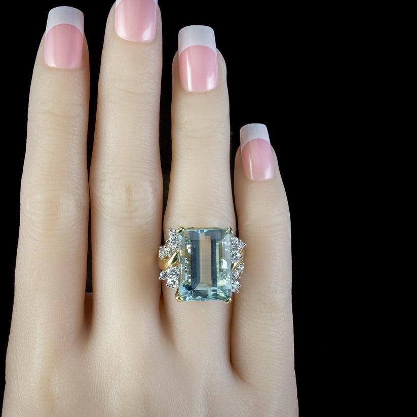 Vintage Aquamarine Diamond Cocktail Ring in 17 Carat Aqua 1