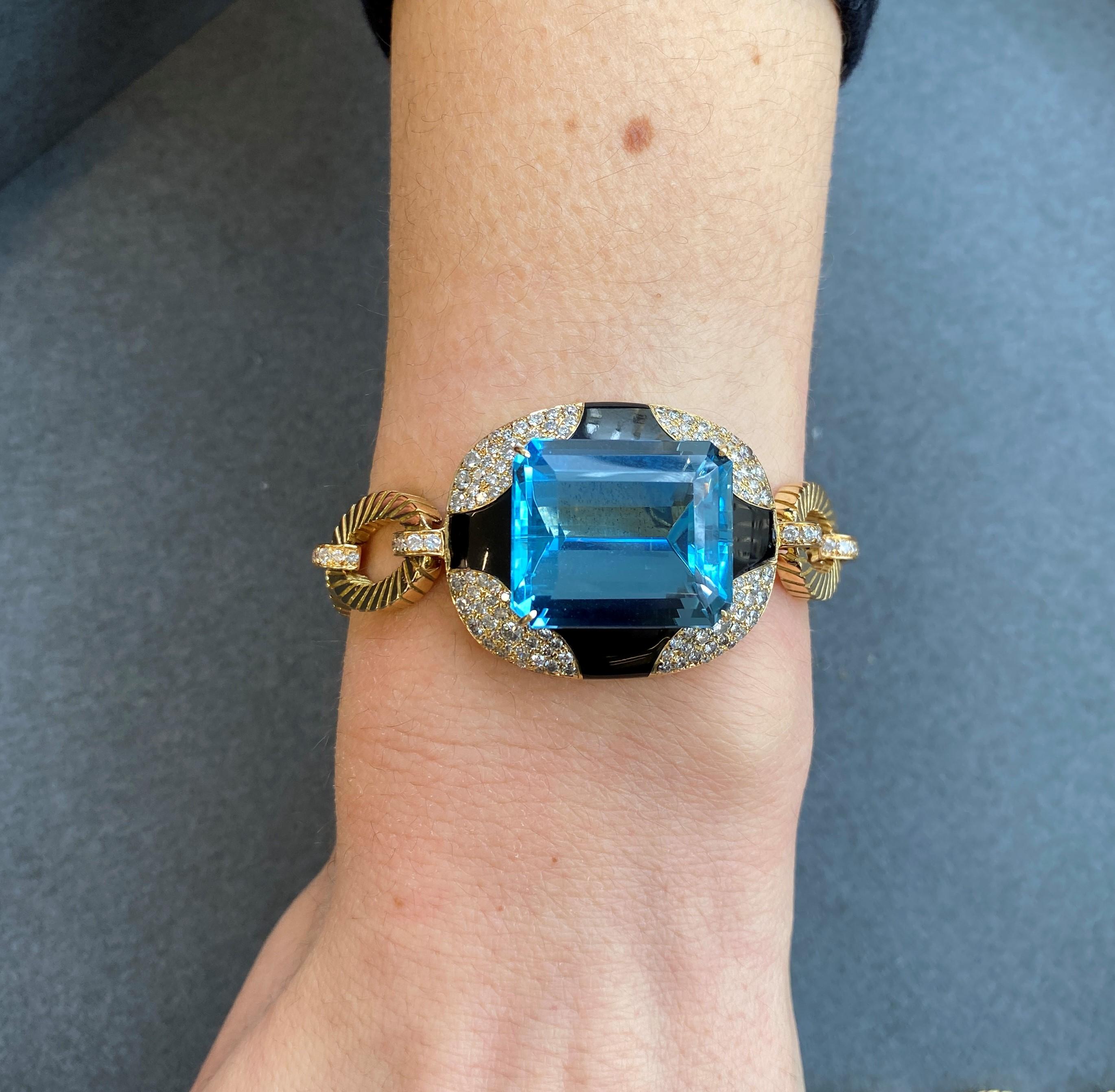 Vintage Aquamarine Diamond Onyx Mauboussin Paris Bracelet in 18K Gold In Excellent Condition For Sale In Dallas, TX