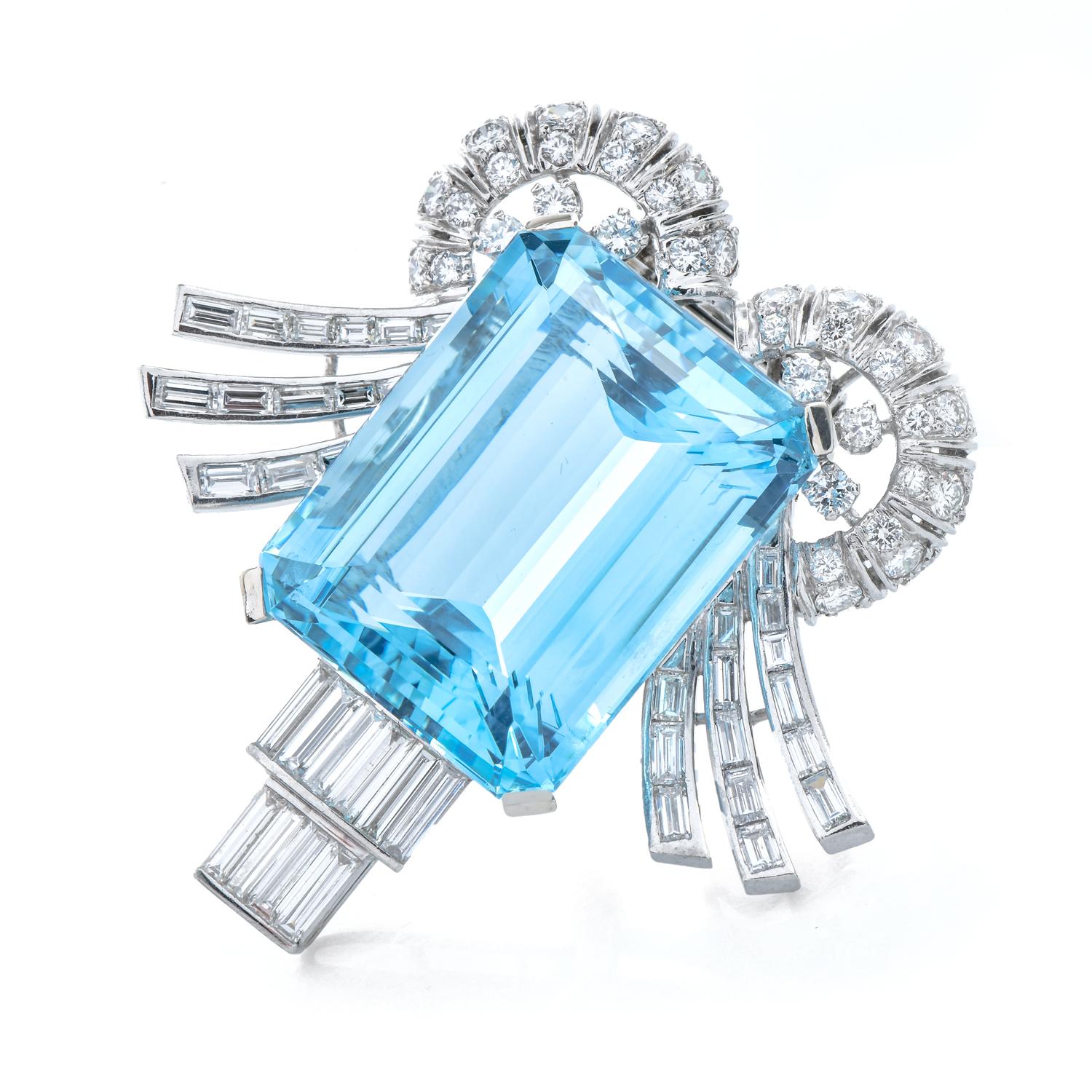 This glamourous art deco aquamarine diamond brooch & pendant is crafted in solid platinum weighing approx. 36.2 grams and measuring 1.75