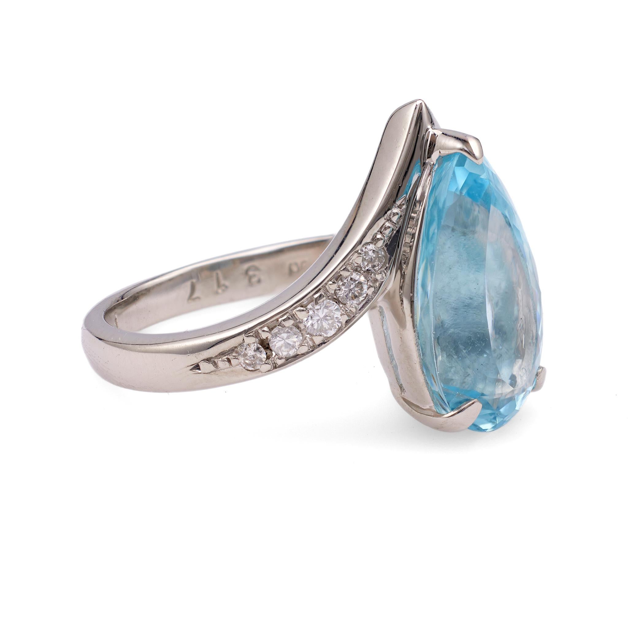Vintage Aquamarine Diamond Platinum Ring In Excellent Condition For Sale In Beverly Hills, CA