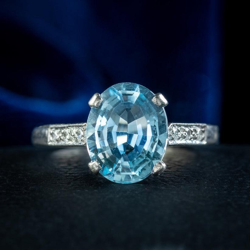 Vintage Aquamarine Diamond Ring in 3.8 Carat Aqua For Sale 2