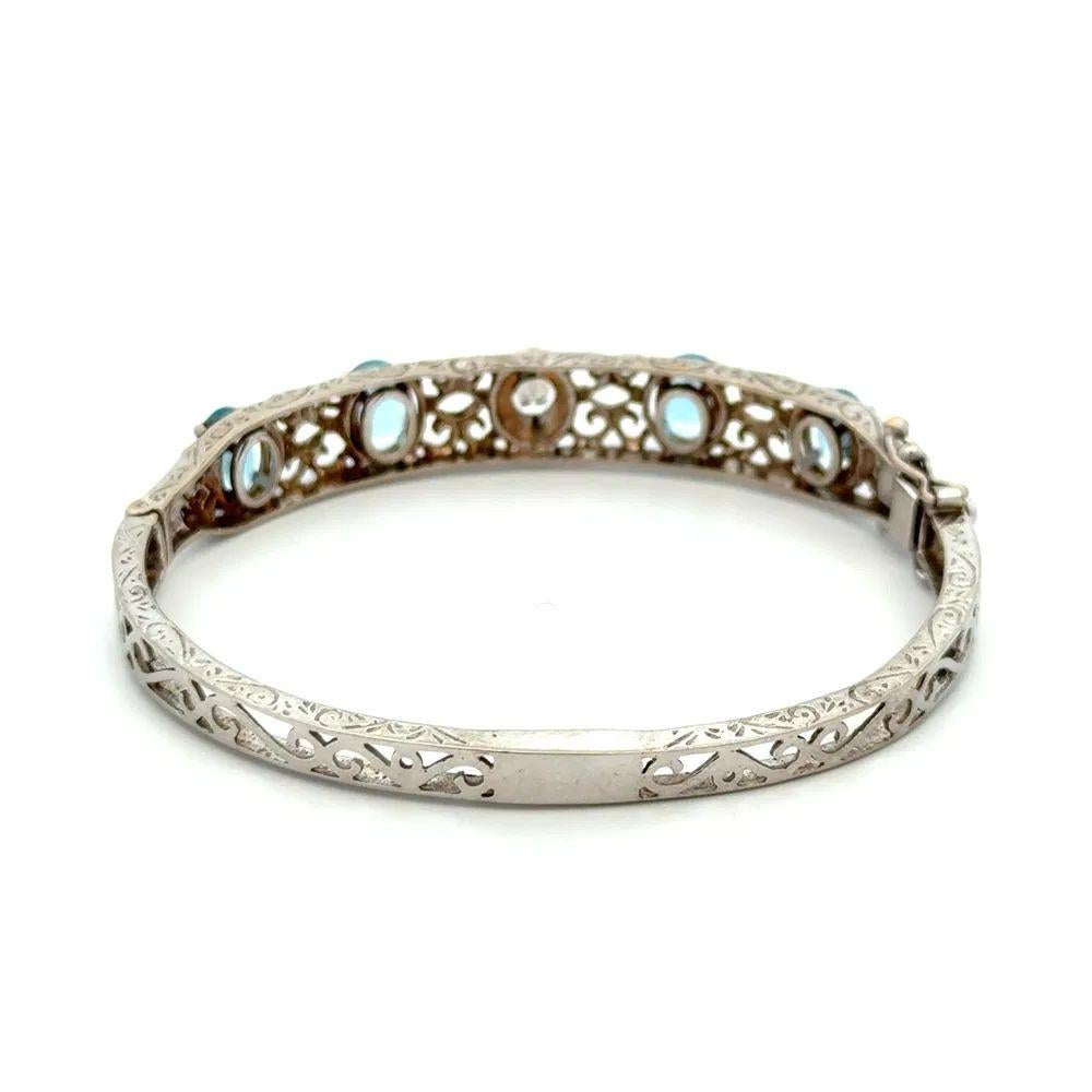 Vintage Aquamarine Gemstone and Diamond Gold Statement Bangle Bracelet In Excellent Condition For Sale In Montreal, QC