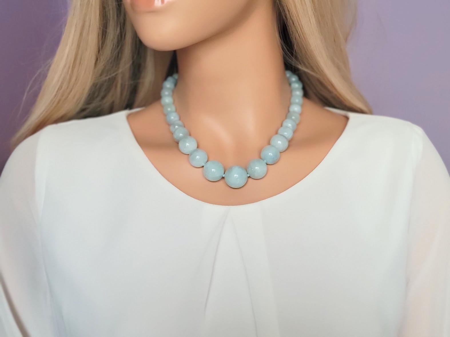 Vintage-Halskette mit Aquamarin (Perle) im Angebot