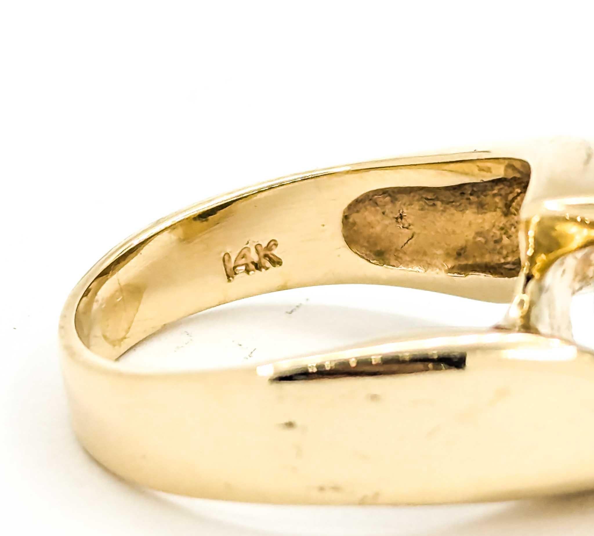 Vintage Aquamarine Ring in 14k Yellow Gold For Sale 1