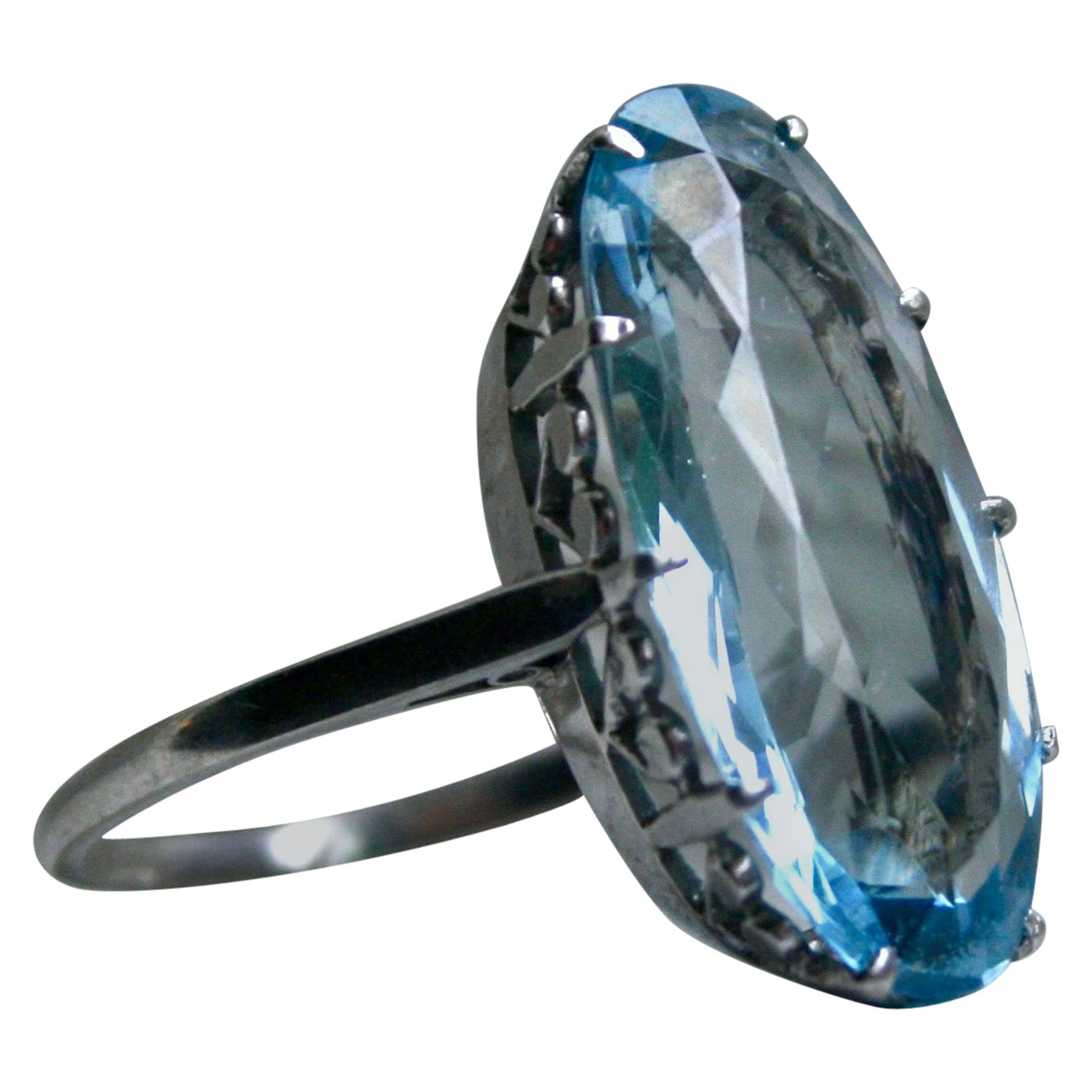 Vintage Aquamarine Solitaire Ring Engagement Ring in Platinum, 10.00 Carat