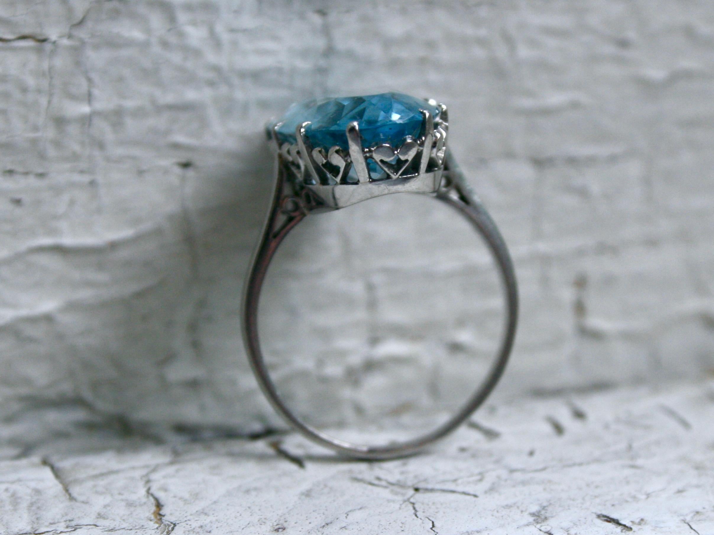 Victorian Vintage Aquamarine Solitaire Ring Engagement Ring in Platinum, 10.00 Carat