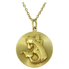 Vintage Aquarius Zodiac Pendant, 18 Karat Yellow Gold, circa 1960