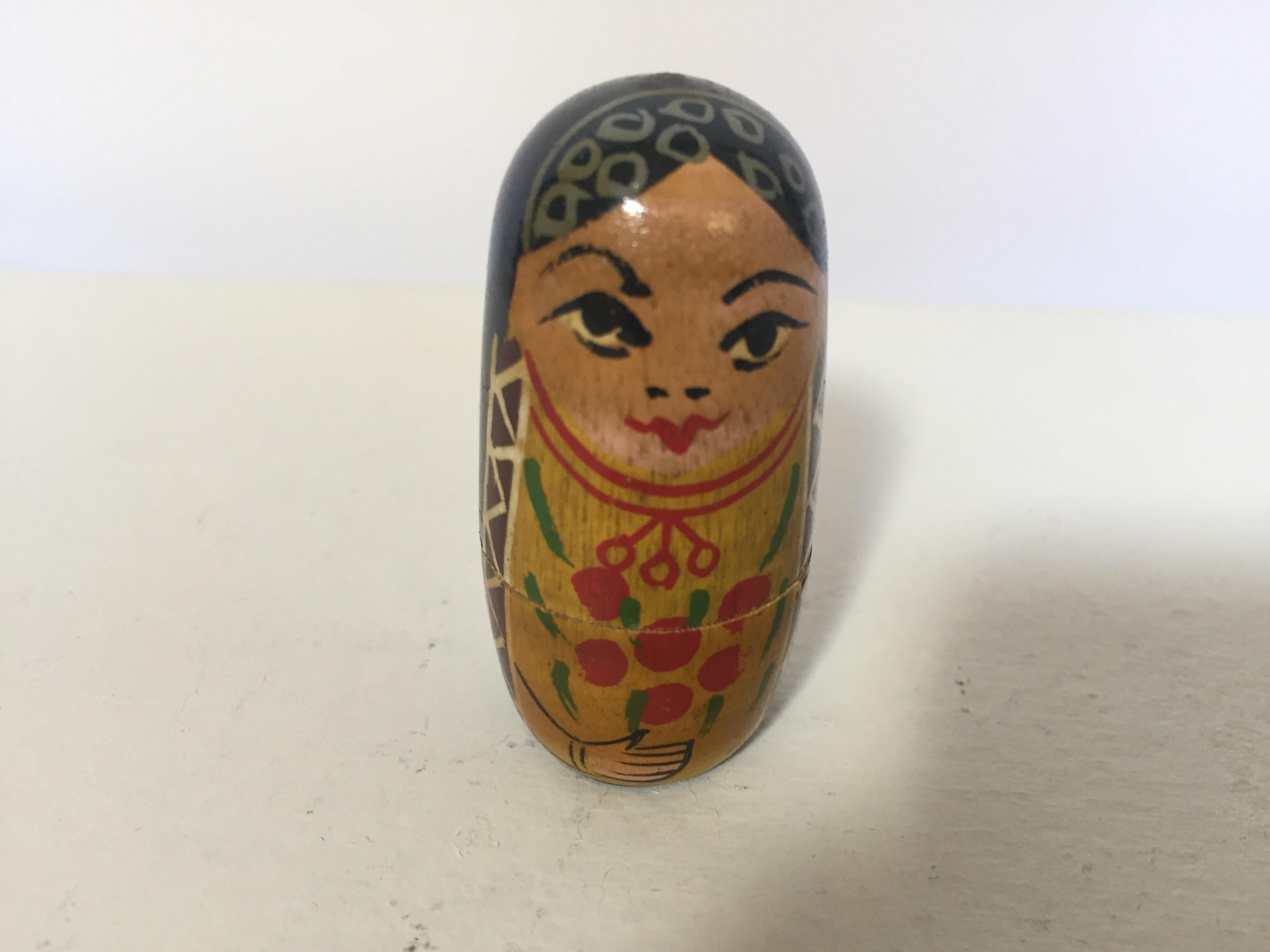 antique nesting dolls