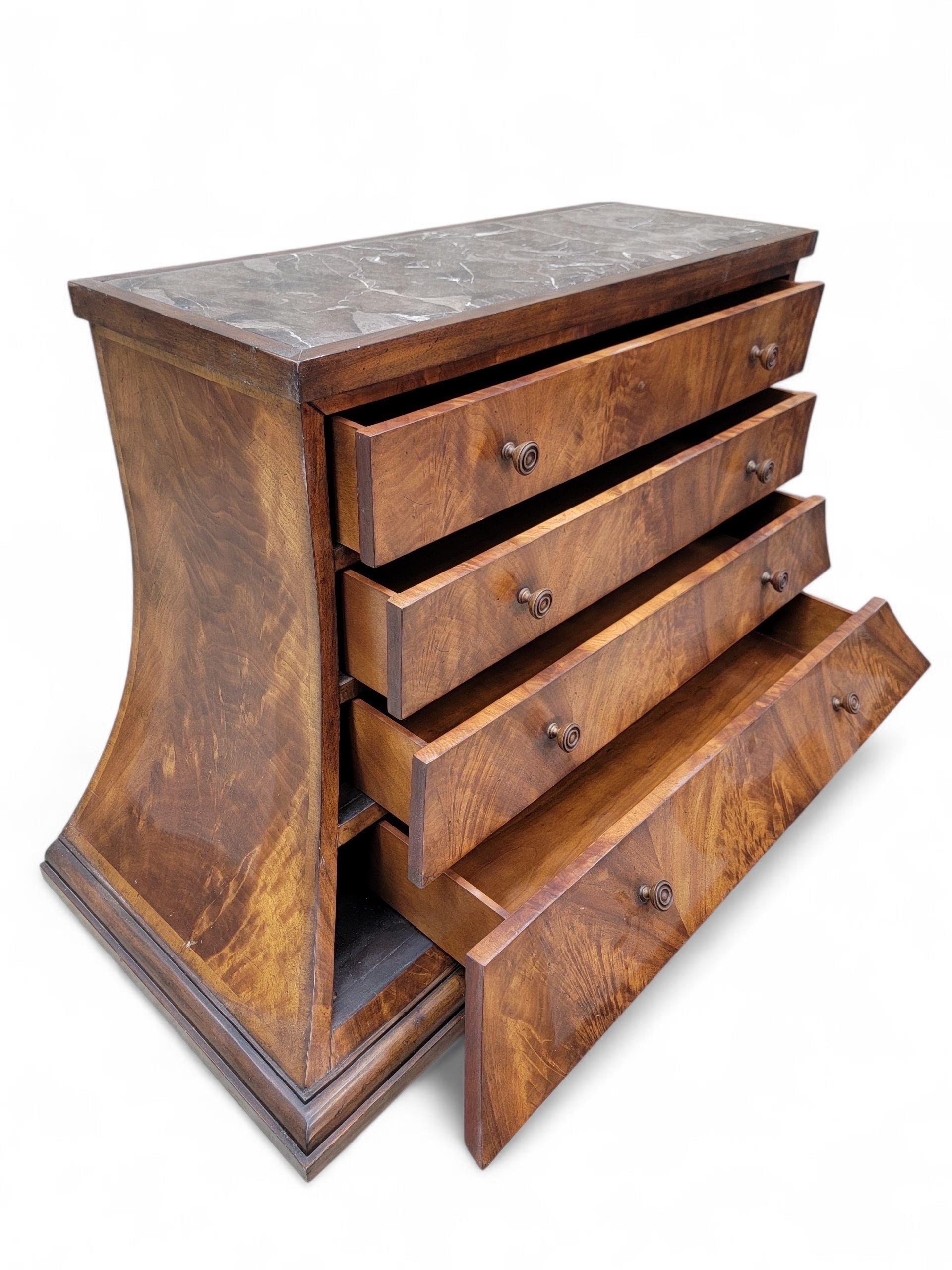 Comò d'epoca ad arco in radica di noce con piano in marmo Monarch Furniture per Century Furniture 2 in vendita 7