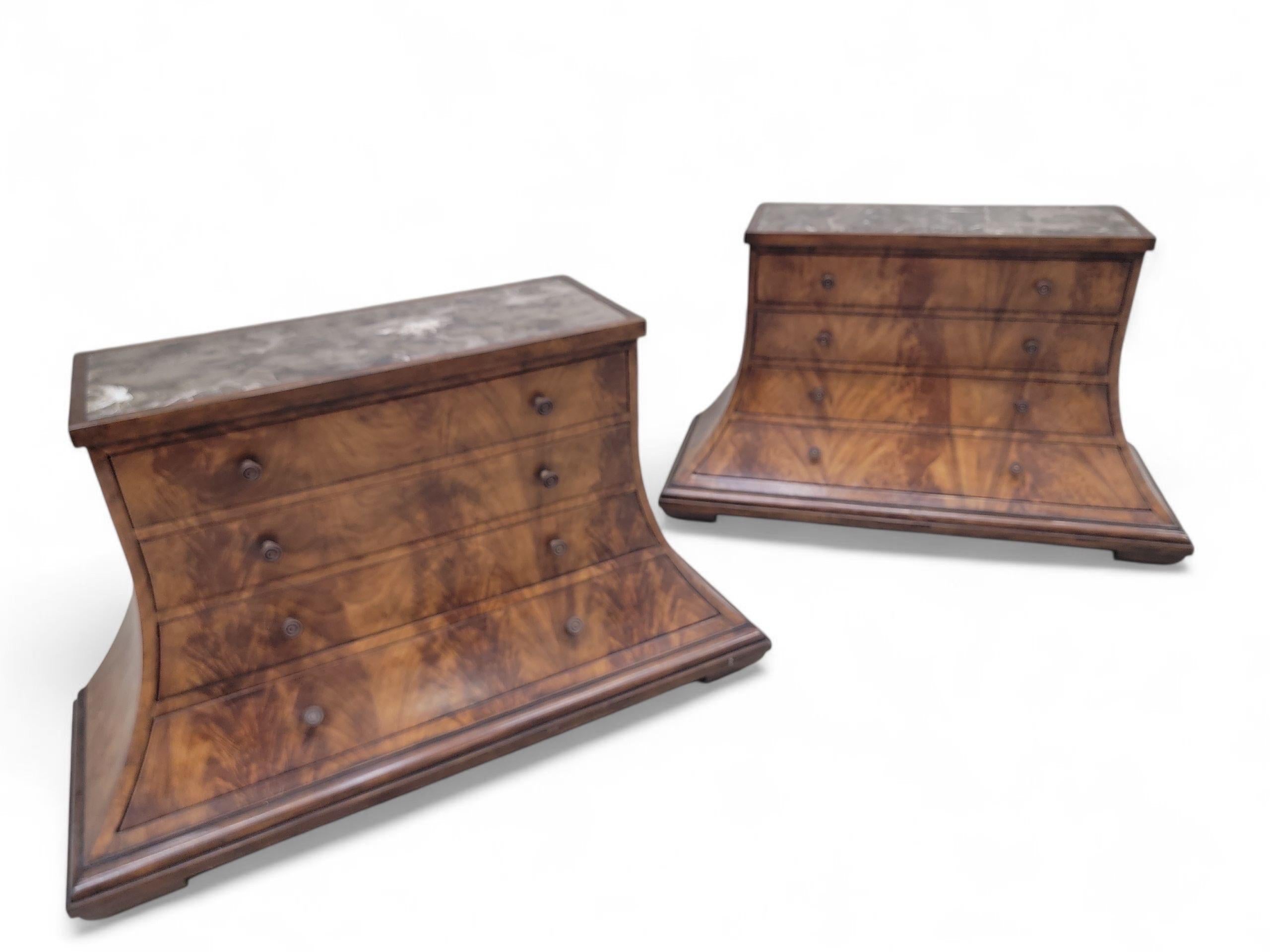 Comò d'epoca ad arco in radica di noce con piano in marmo Monarch Furniture per Century Furniture 2 in vendita 11