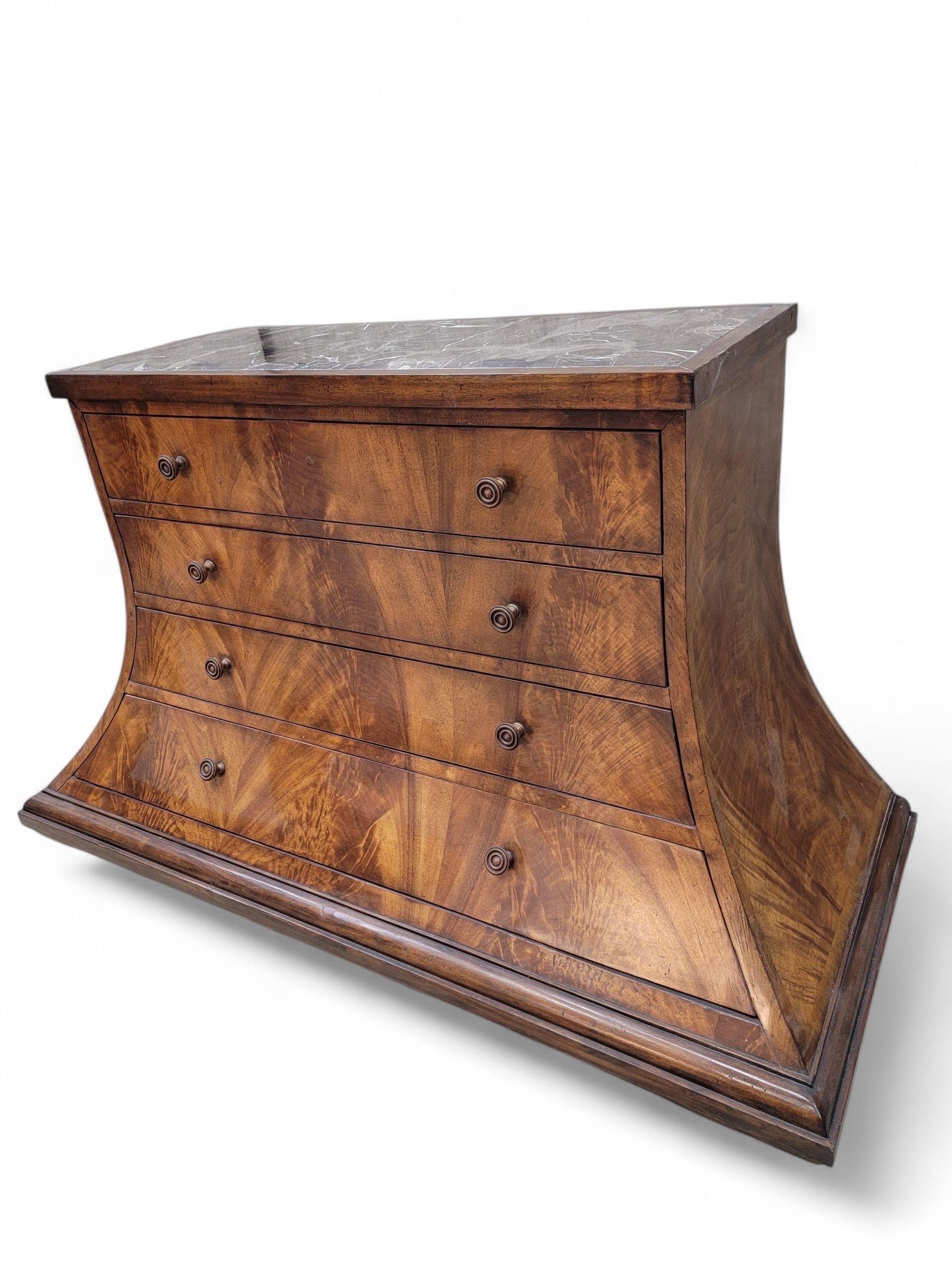 Comò d'epoca ad arco in radica di noce con piano in marmo Monarch Furniture per Century Furniture 2 in vendita 1