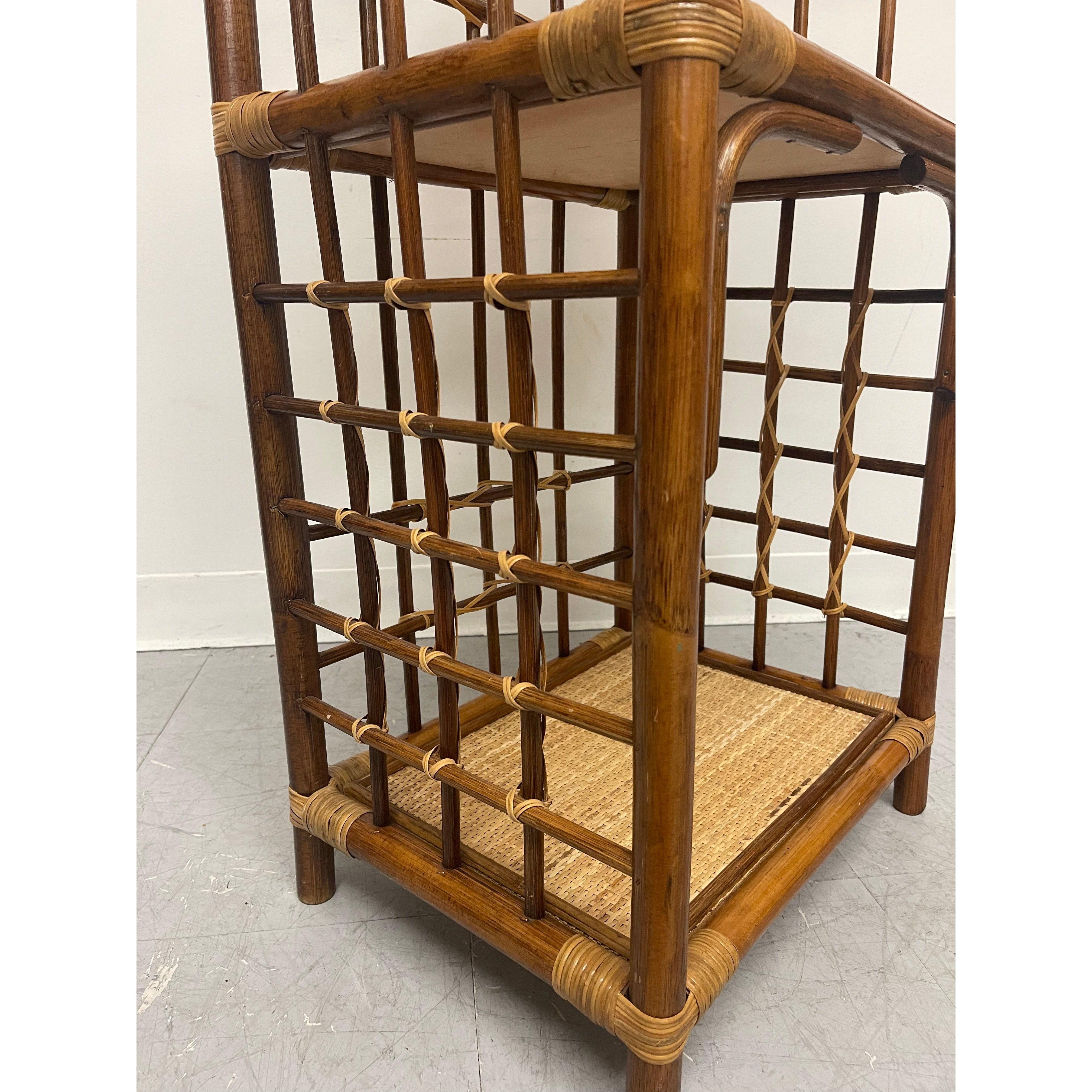 Libreria Etagere ad arco in rattan con canne, d'epoca in vendita 2